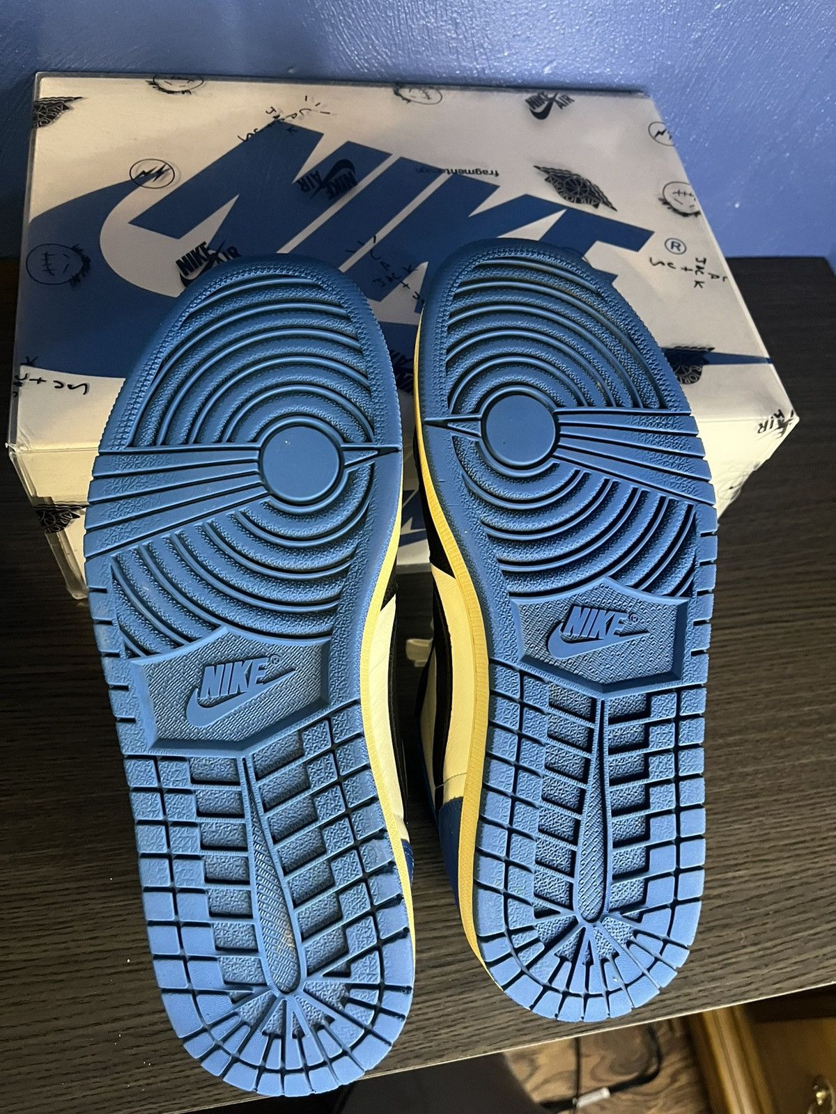 Fragment Design × Nike × Travis Scott Jordan 1 Retro Low OG SP Fragment x Travis Scott Size US 11 / EU 44 - 11 Thumbnail
