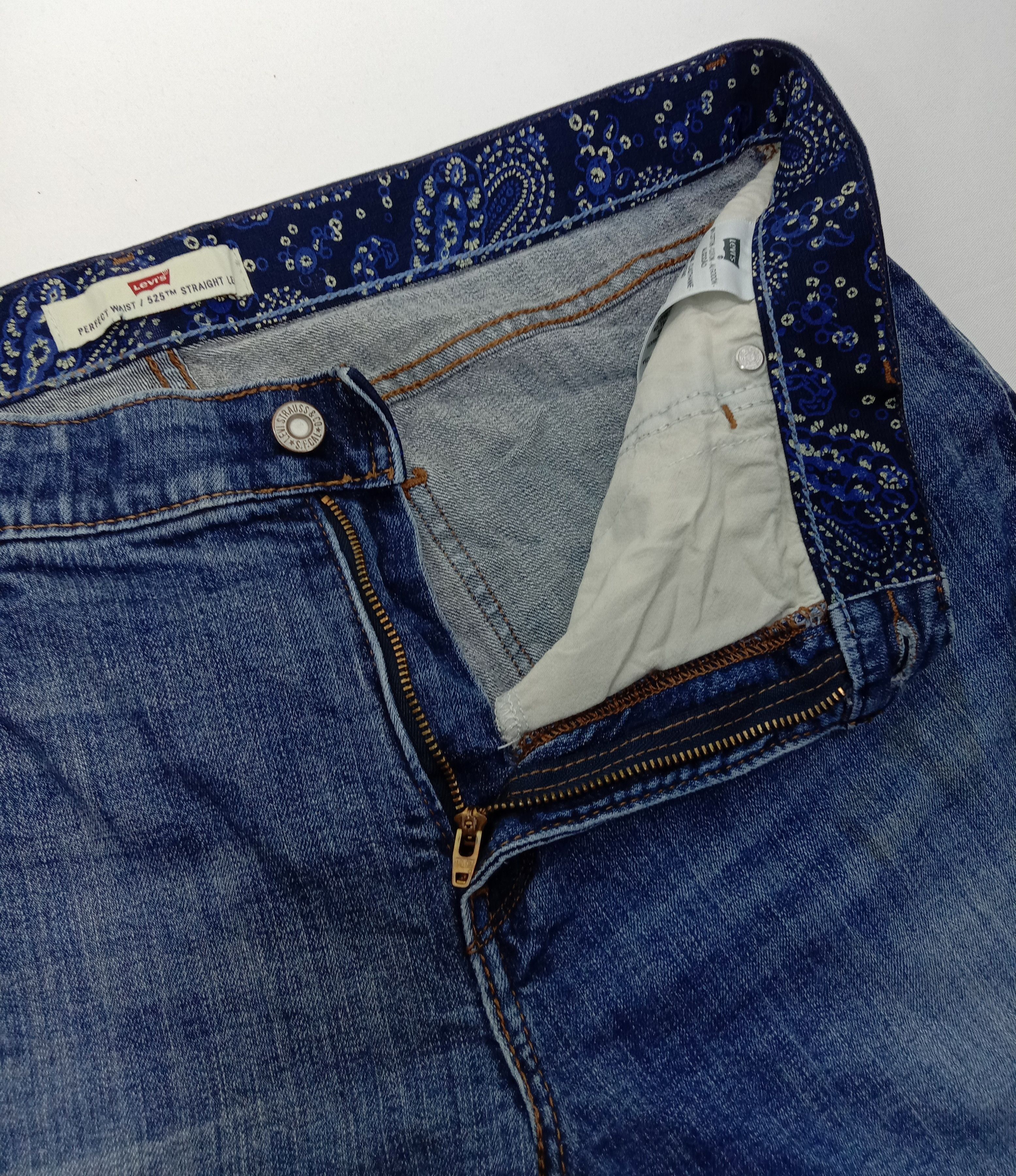 Levi's Vintage Levi's 525 Jeans Faded Blue Straight Leg Denim Size 33" - 9 Thumbnail