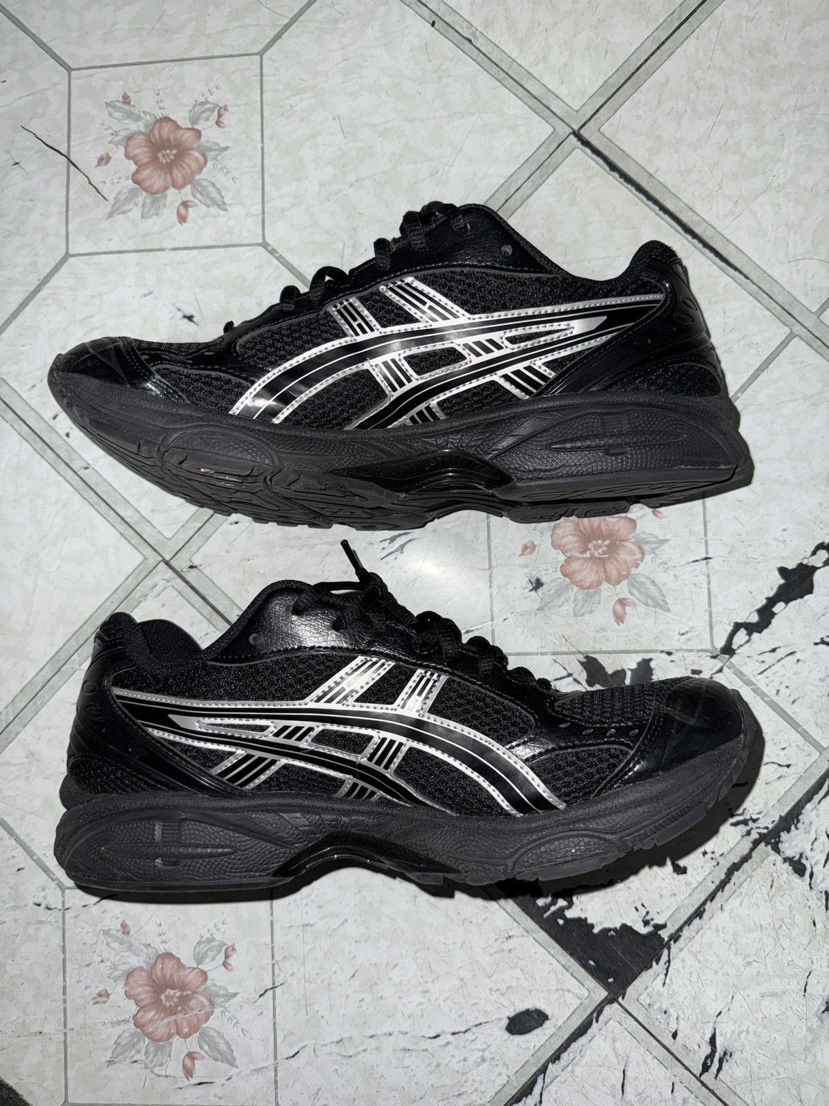 Asics Asics Gel Kayano 14 Size US 9.5 / EU 42-43 - 2 Thumbnail