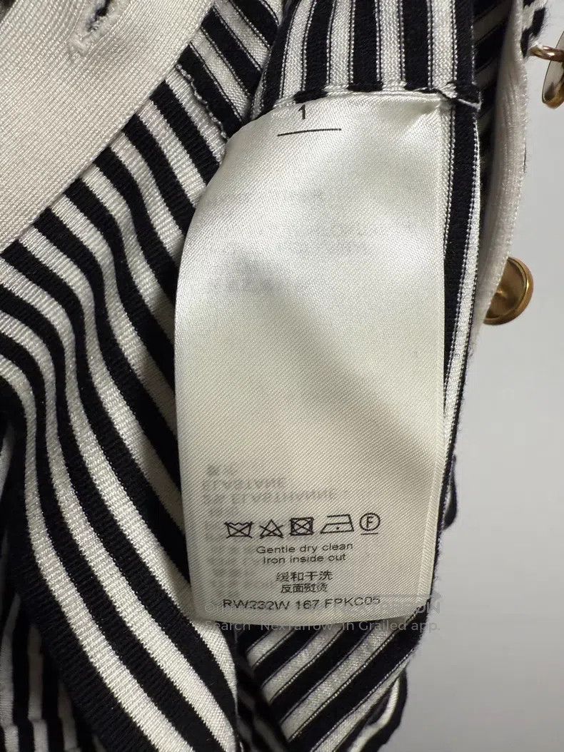 Louis Vuitton Louis Vuitton Nautical gold button logo cardigan sweater Size XS / US 0-2 / IT 36-38 - 7 Thumbnail