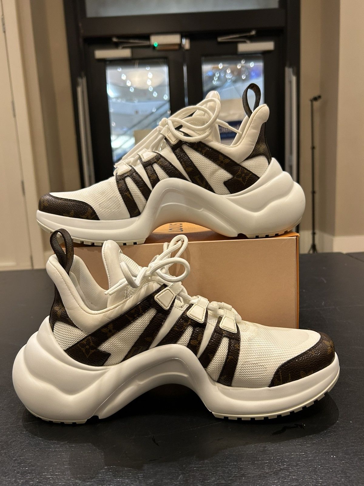Louis Vuitton Louis Vuitton Archlight Sneakers - Brown Monogram/white Size US 9 / EU 42 - 2 Thumbnail