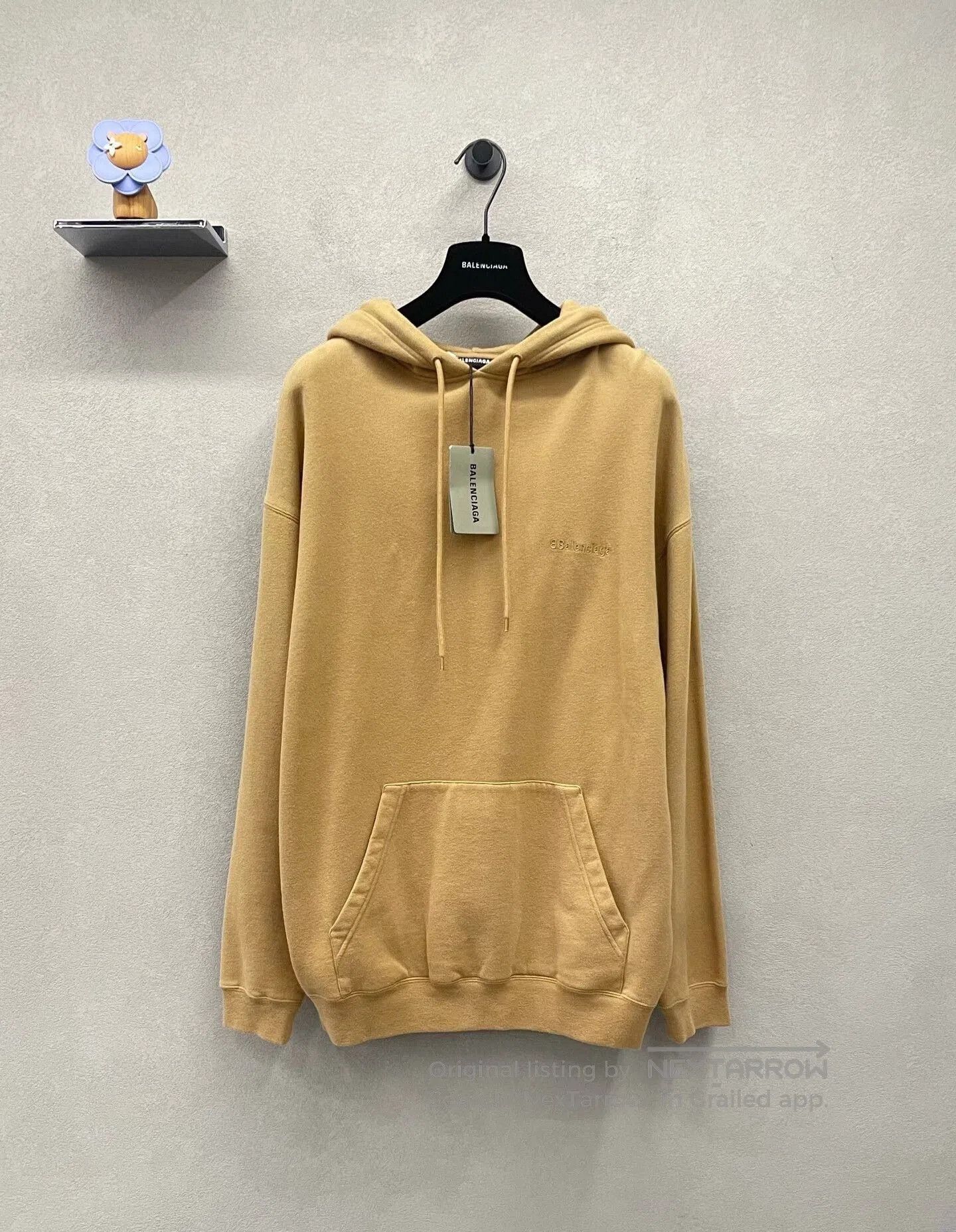 Balenciaga balenciaga beige pullover hoodie size s. Size US S / EU 44-46 / 1 - 1 Thumbnail