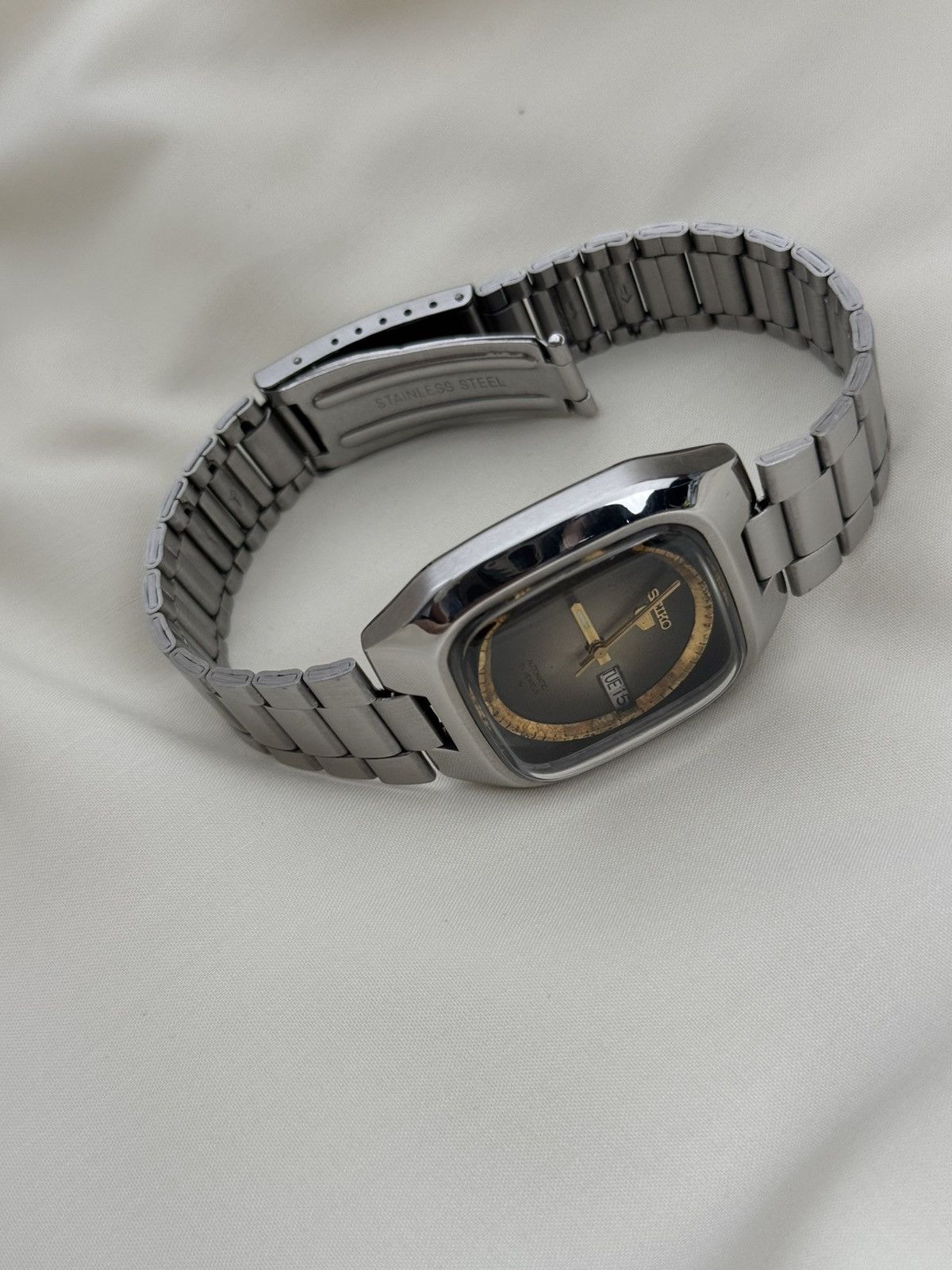 Seiko Seiko 5 TV Case Vintage Watch 7019|Day/Date watch japan made Size 36 - 5 Thumbnail