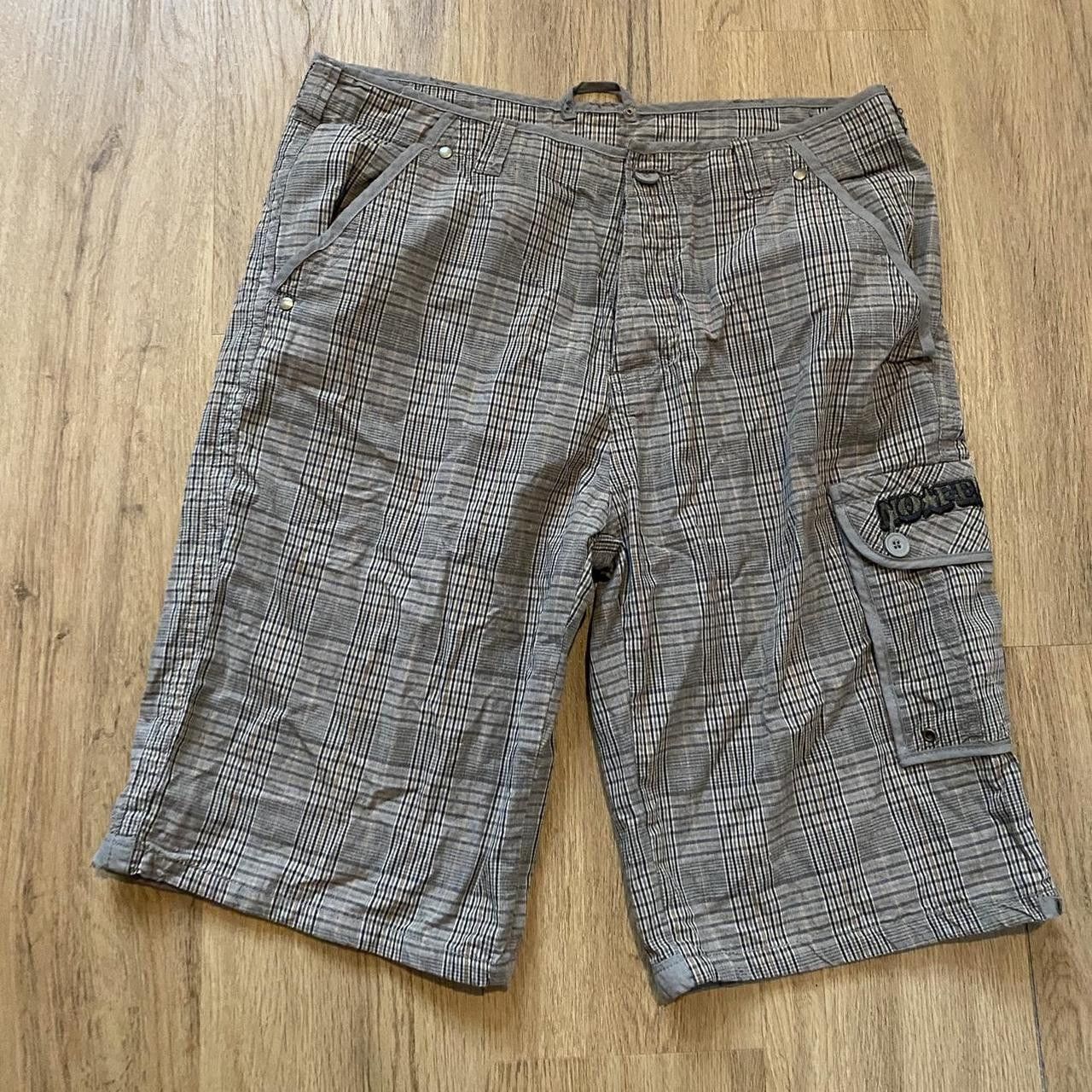 No Fear 2000s Brown and black cargo shorts #skater Vintage Size US M / EU 48-50 / 2 - 1 Thumbnail