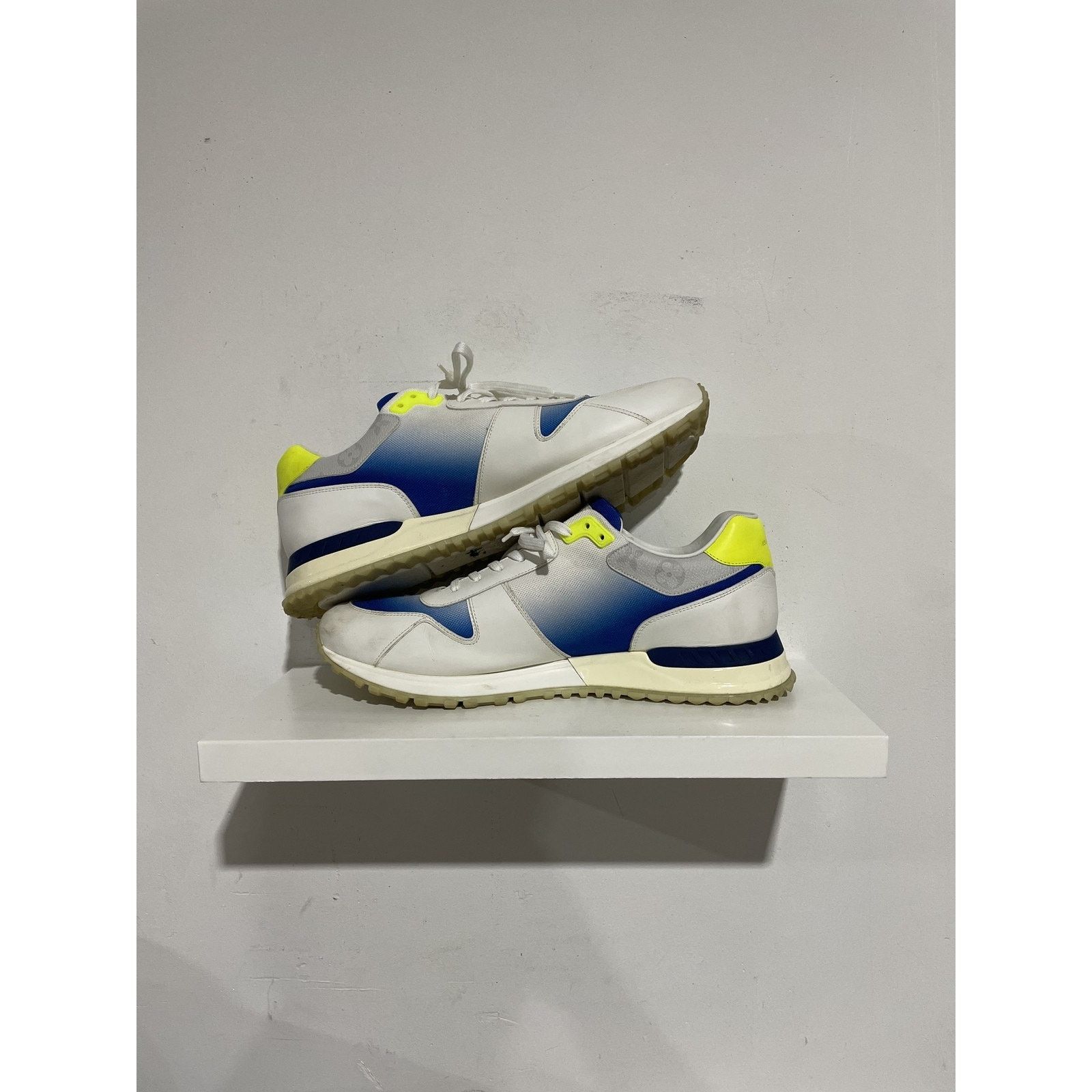 Louis Vuitton LOUIS VUITTON RUN AWAY SNEAKER SIZE 11 (12) PREOWNED Size US 11 / EU 44 - 3 Thumbnail