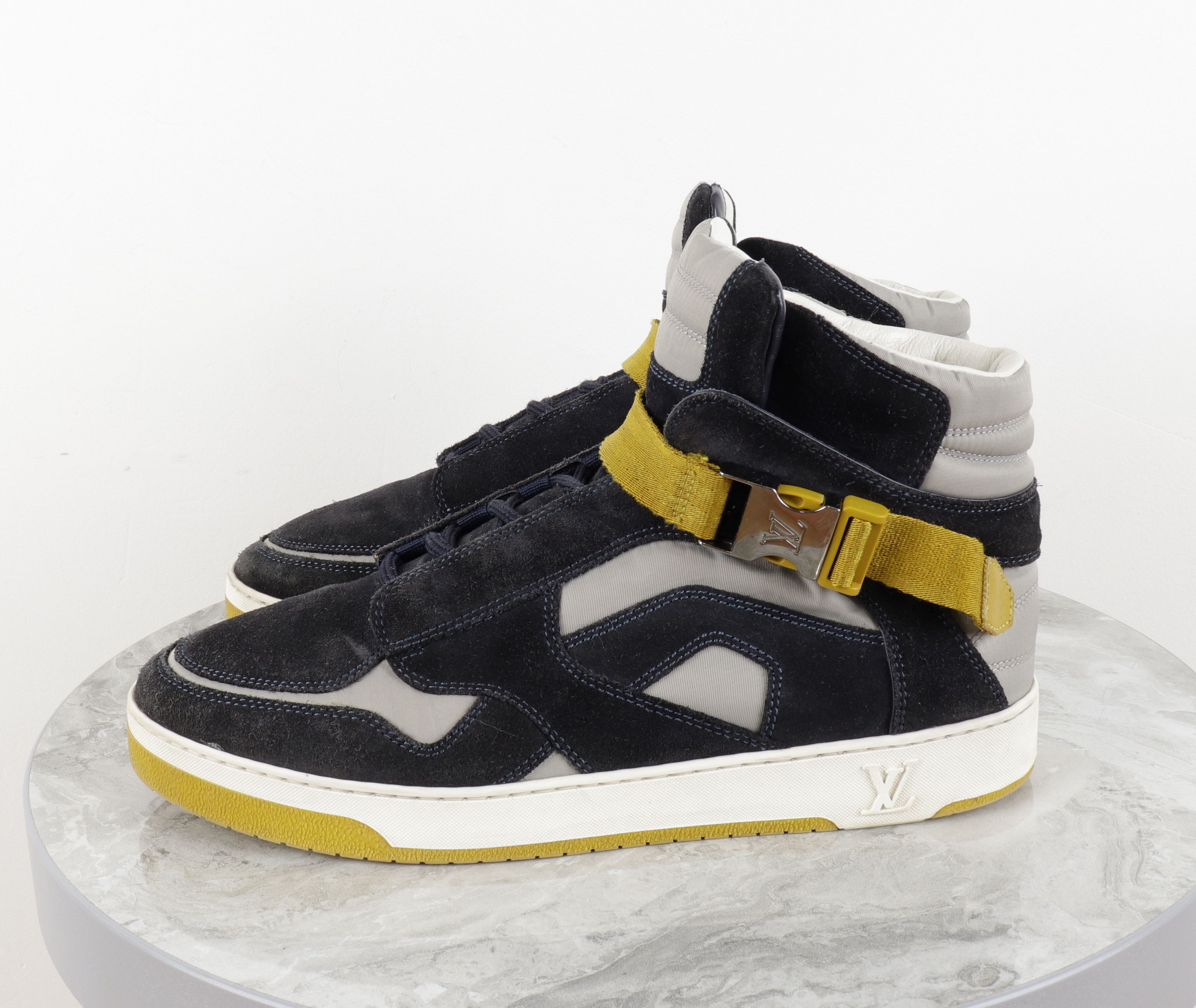 Louis Vuitton Louis Vuitton Suede Nylon Navy Blue High Top Sneakers Size US 7 / EU 40 - 8 Thumbnail