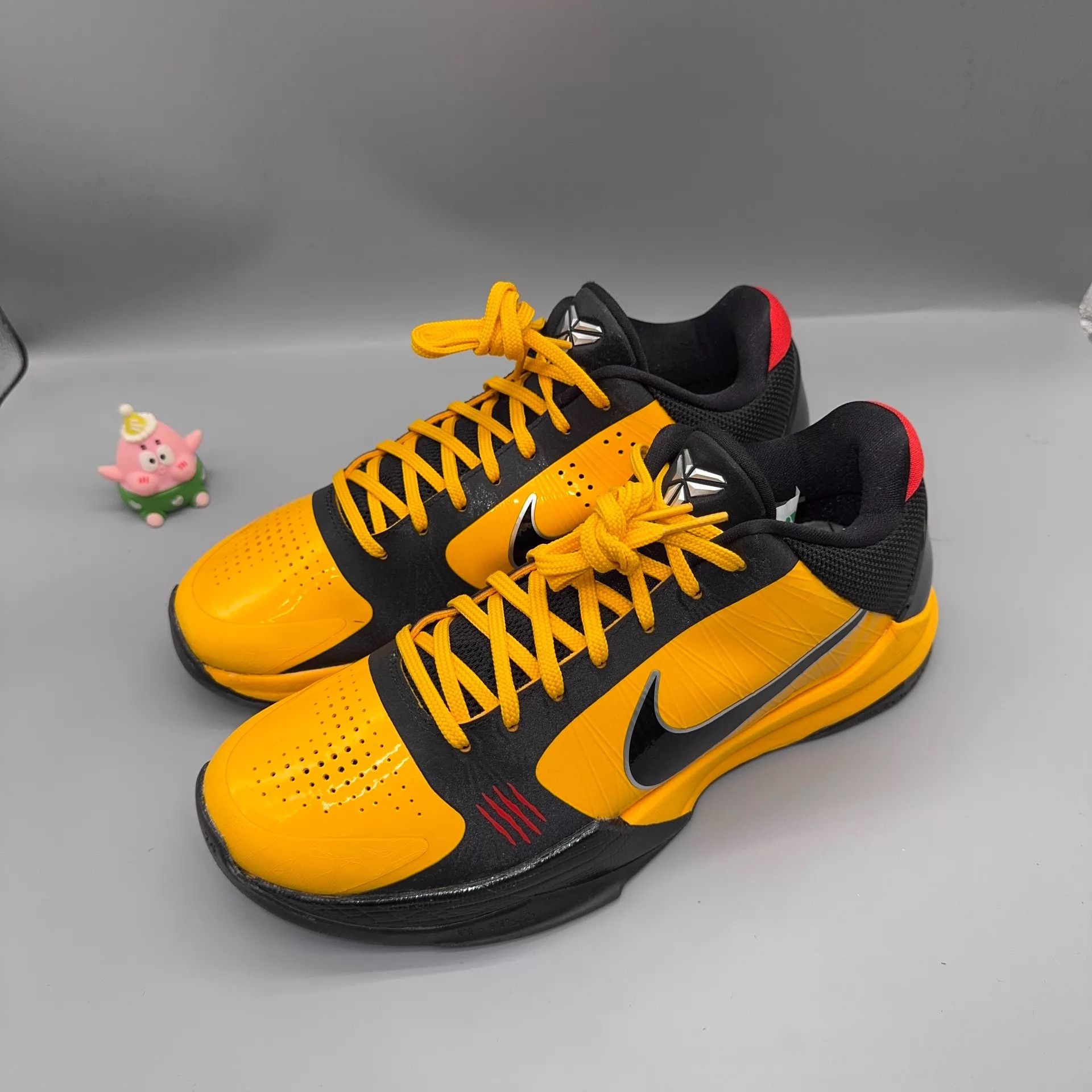 Nike Nike Kobe 5 Black/Yellow Dragon 42 Size US 9 / EU 42 - 1 Thumbnail