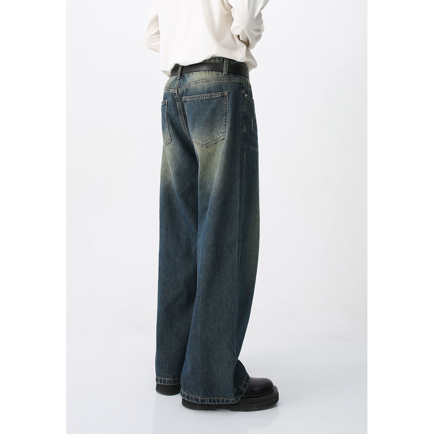 Vintage Men's Washed, Distressed Denim Trousers Size US 32 / EU 48 - 3 Thumbnail