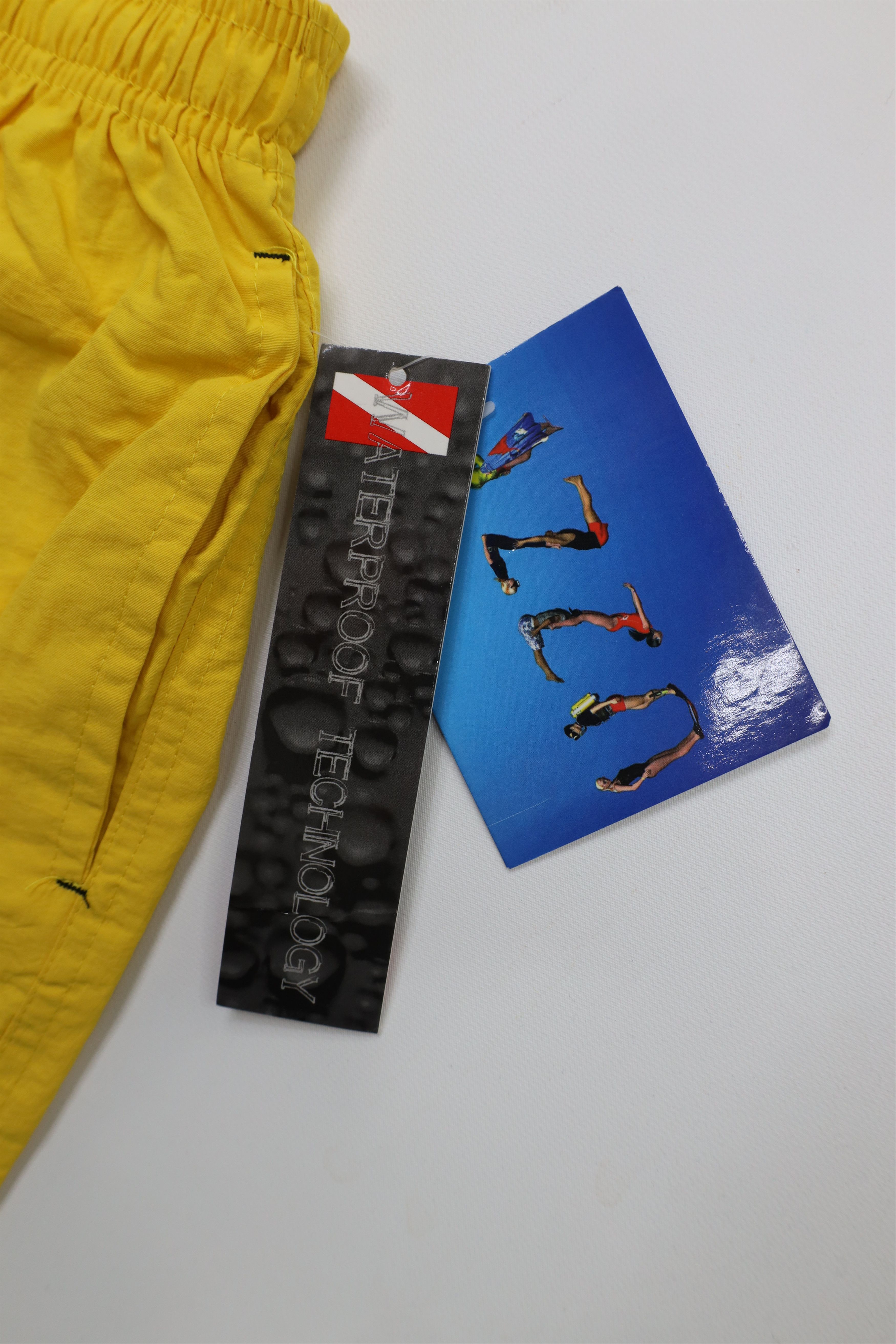 Vintage Deadstock Vtg 90s Uzzi Knee Waterproof Swim Shorts Trunks Size US 36 / EU 52 - 6 Thumbnail