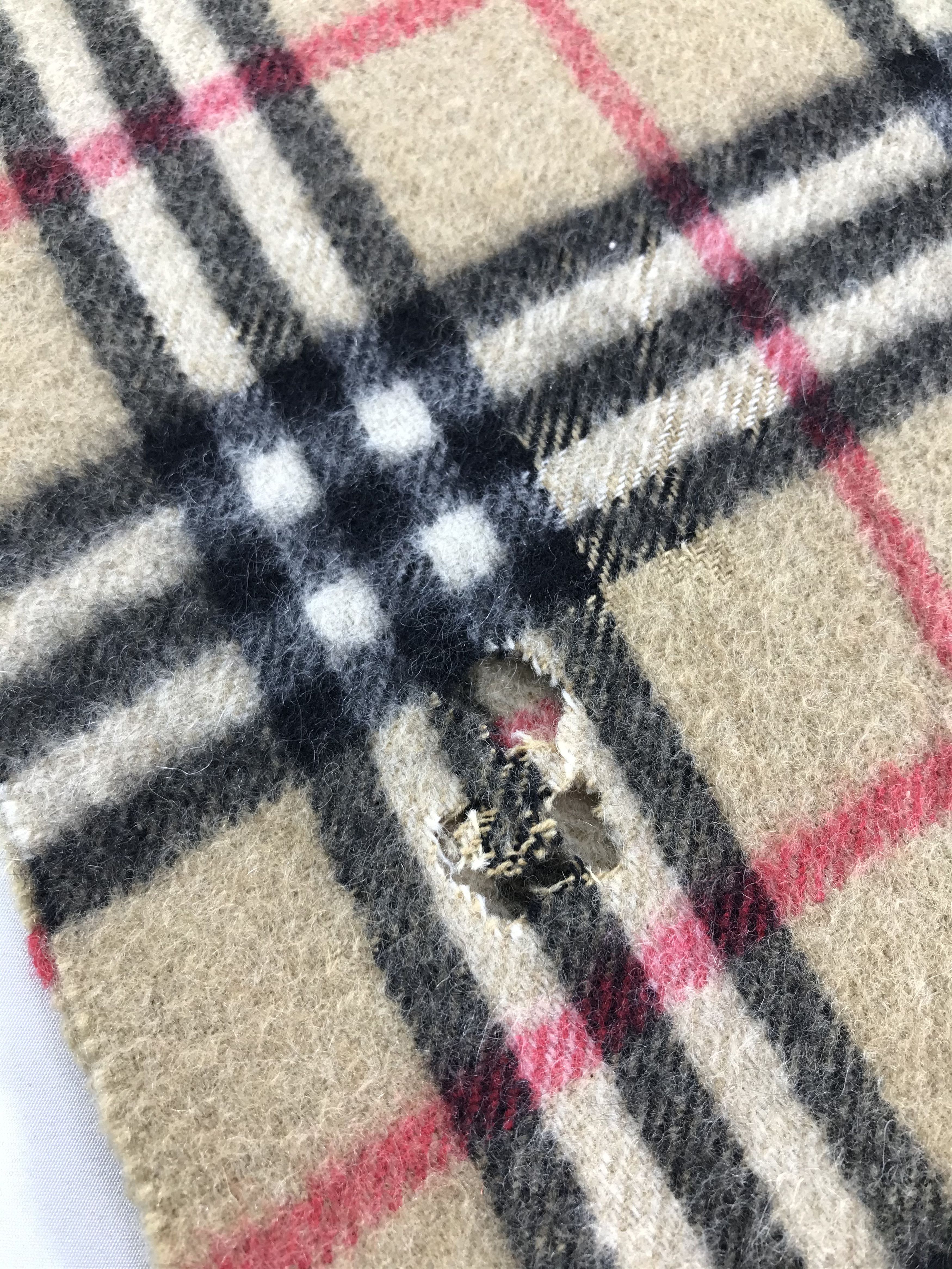 Burberry Vintage Burberry Scarf/Muffler/Neckwear MF1170 Size ONE SIZE - 5 Thumbnail