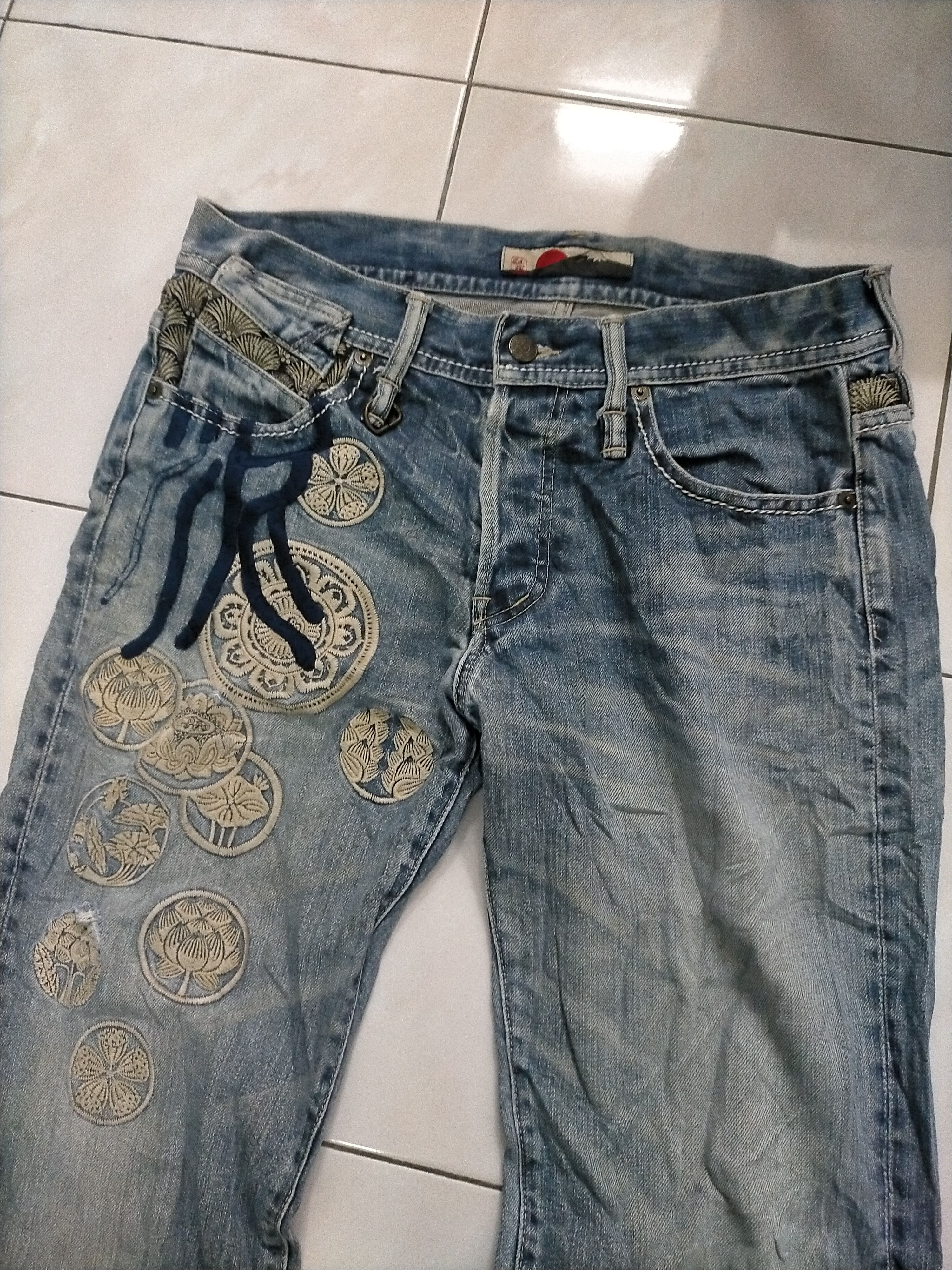 Japanese Brand Japan Gemstone Embroidered Sukajan Jeans Size US 32 / EU 48 - 3 Thumbnail