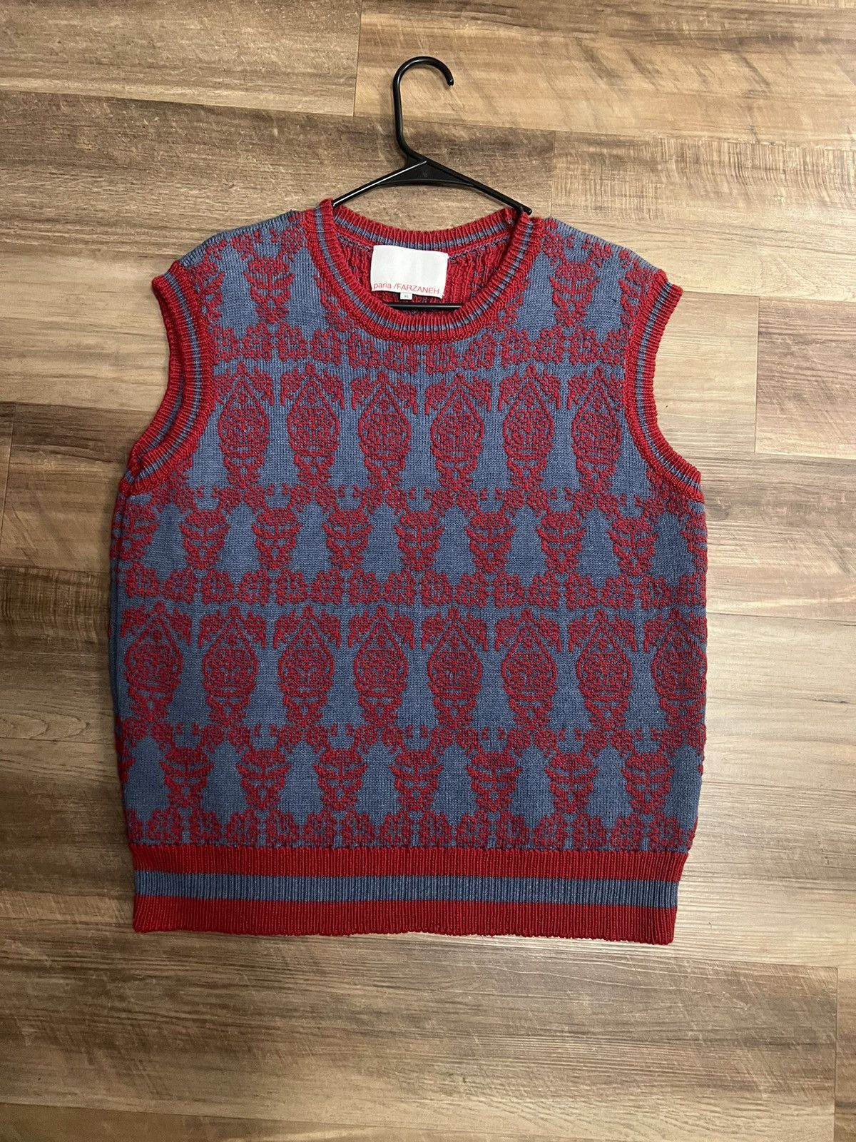 Paria farzaneh vest! Beautiful pattern