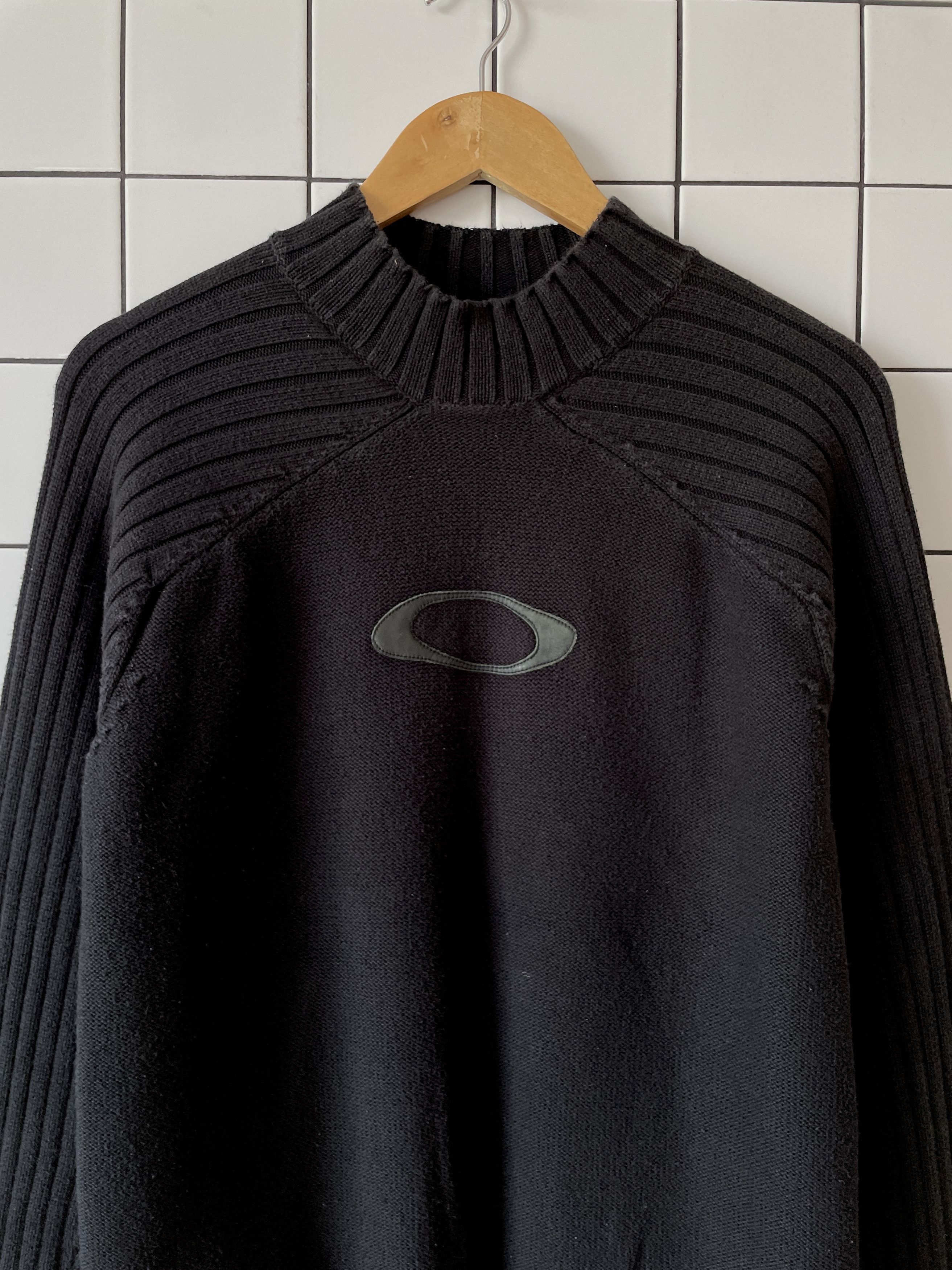 Oakley sweater clearance