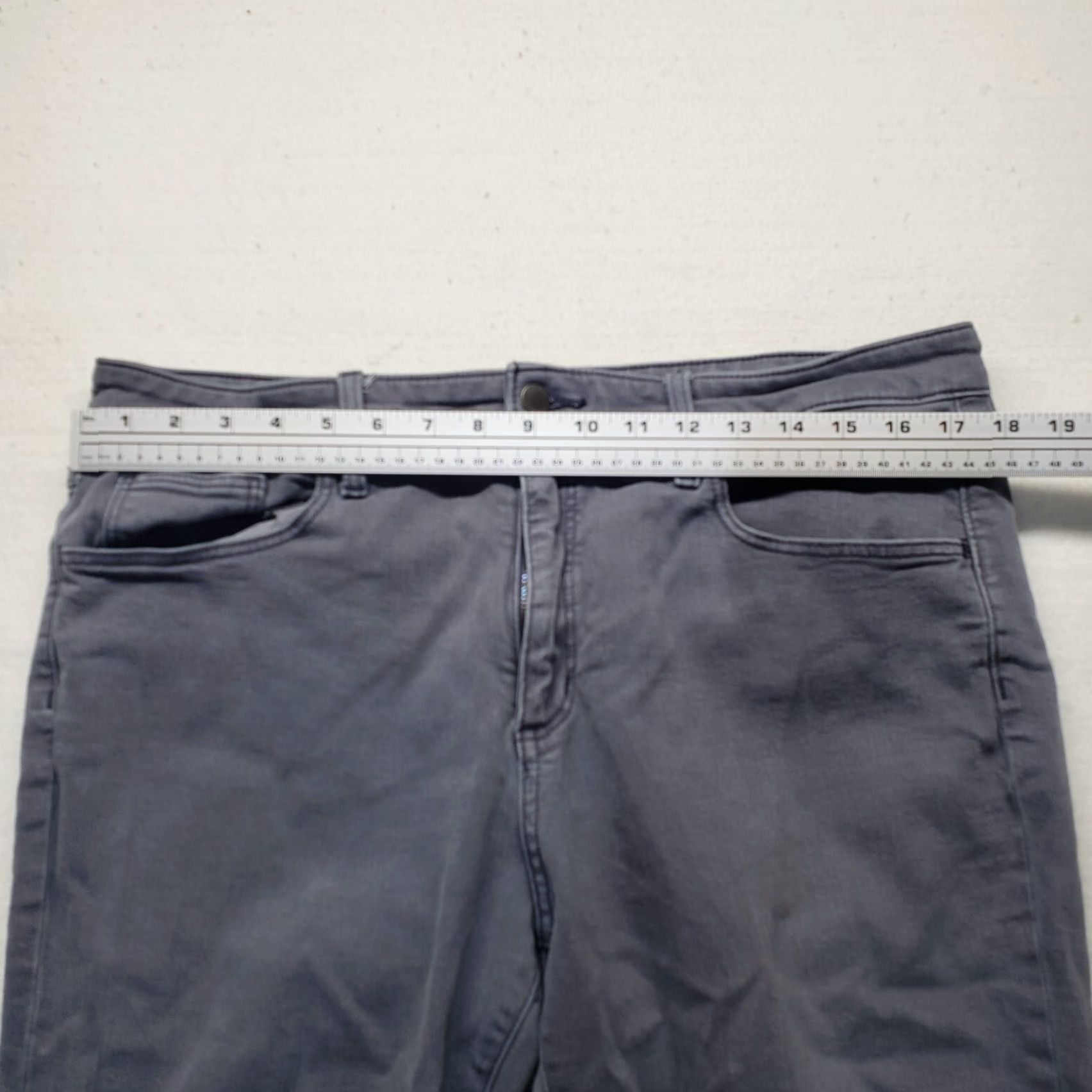 Vintage Universal Thread Jeans Skinny Regular 16/33 Adult Women's Denim Gray Stretch 5-Pocket Hooks Belt Loops Jeans Size 38" / US 16 / IT 52 - 6 Thumbnail