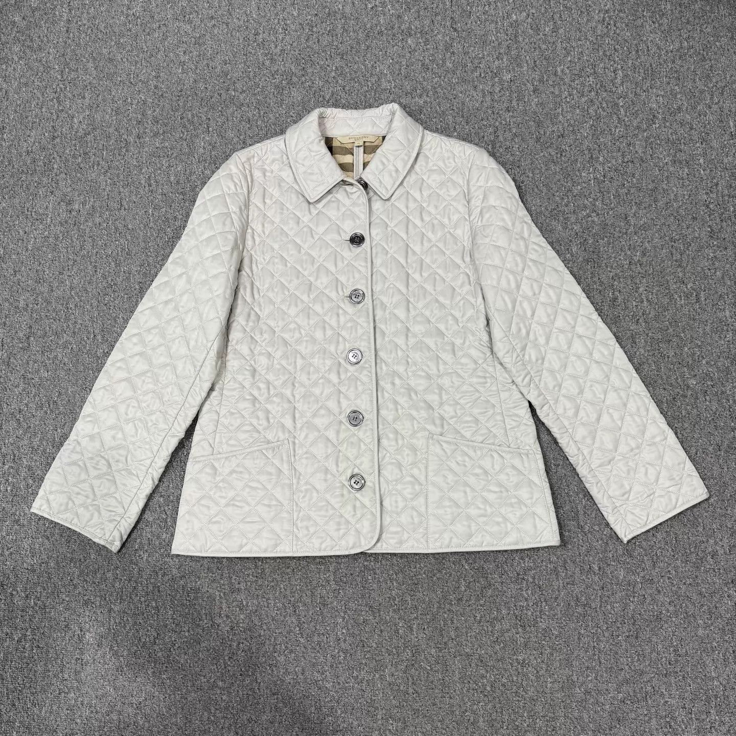 Burberry Burberry white check puffer jacket XL 99 new Size XL / US 12-14 / IT 48-50 - 1 Thumbnail