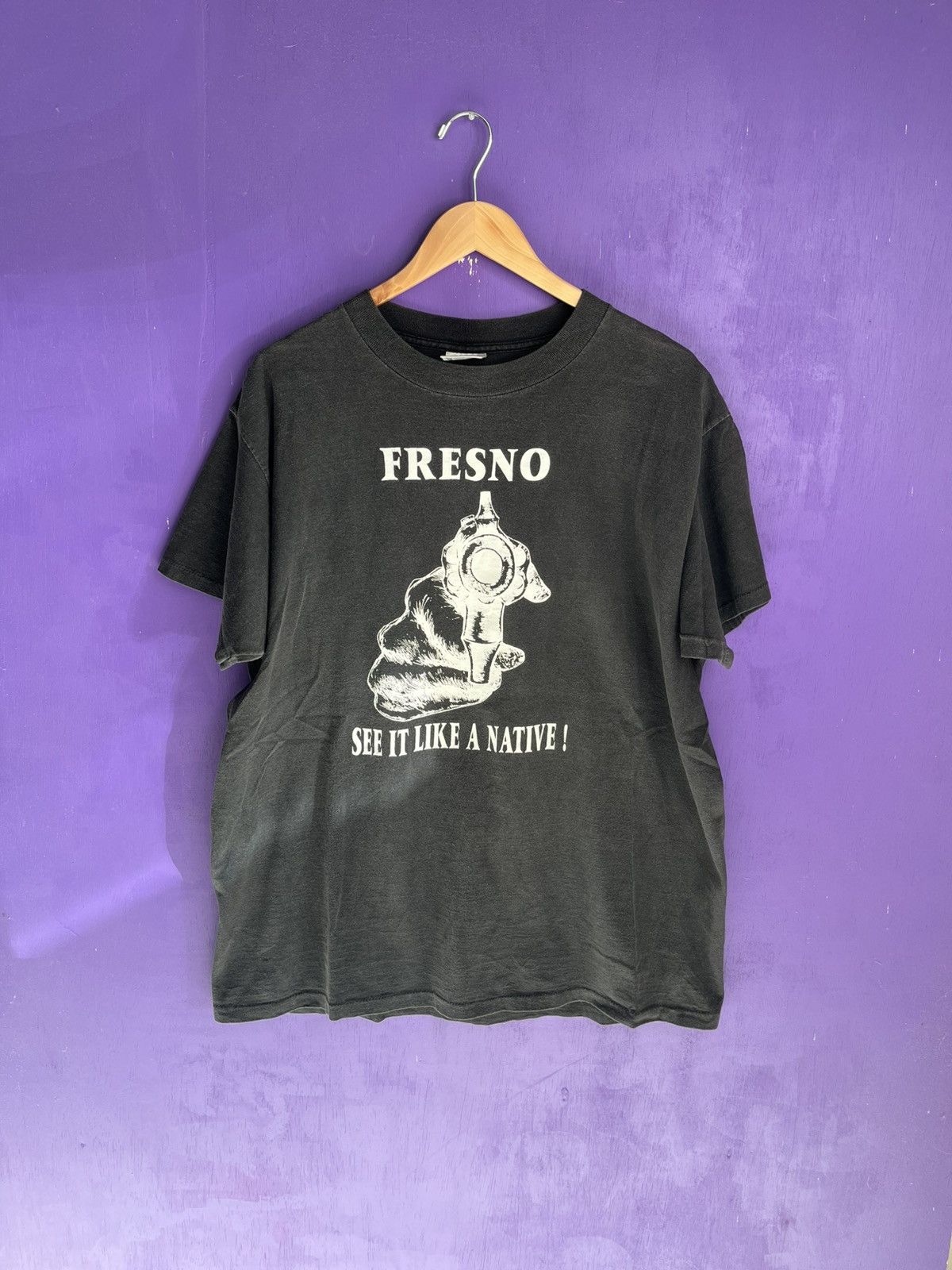Vintage Vintage 90s Fresno see it like a native! T-shirt Size US XL / EU 56 / 4 - 1 Thumbnail
