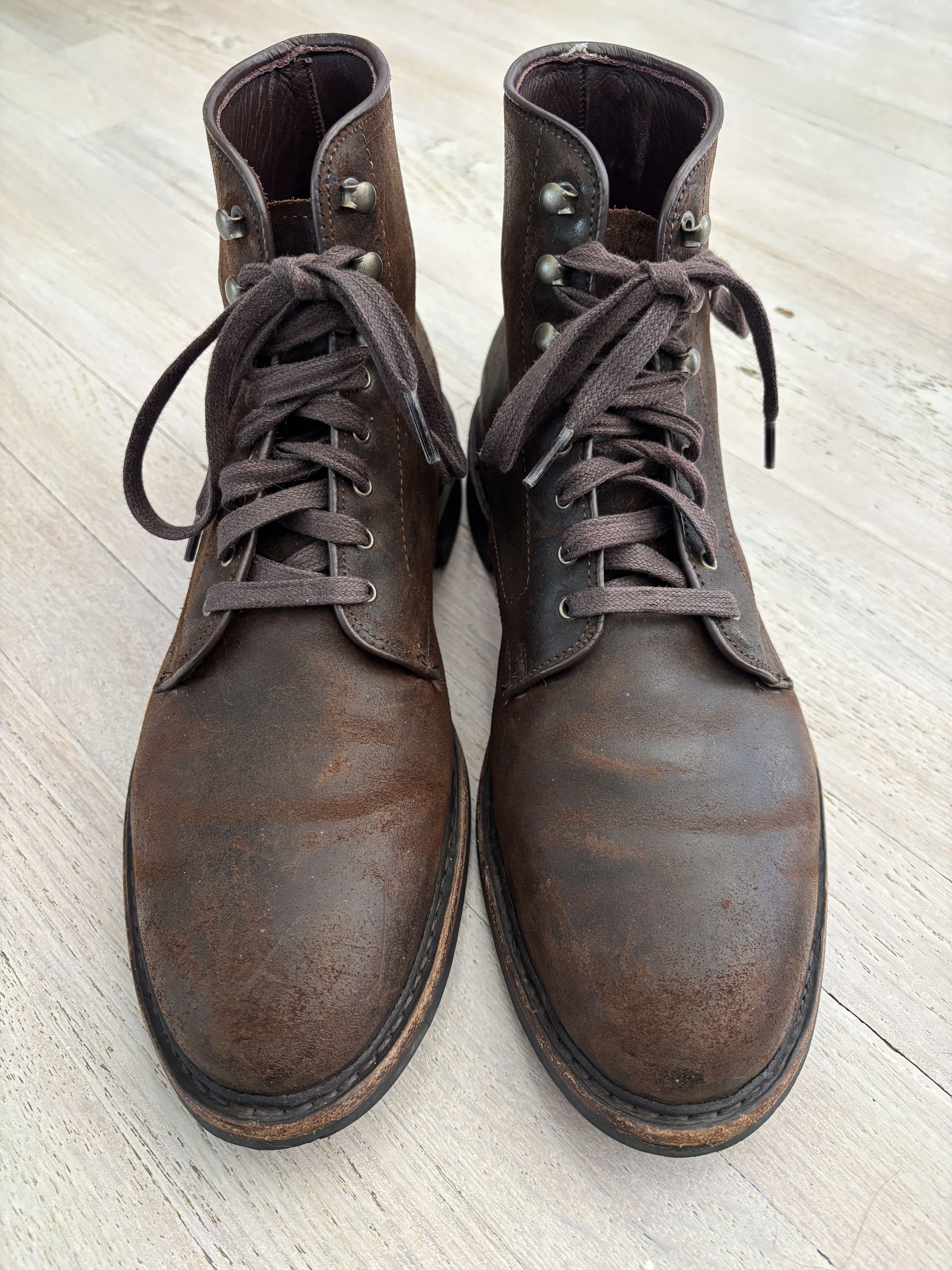 Allen Edmonds Montauk Suede Chukka Boots In Review: The Allen Edmonds x Massdrop Chukka Boot main image 3