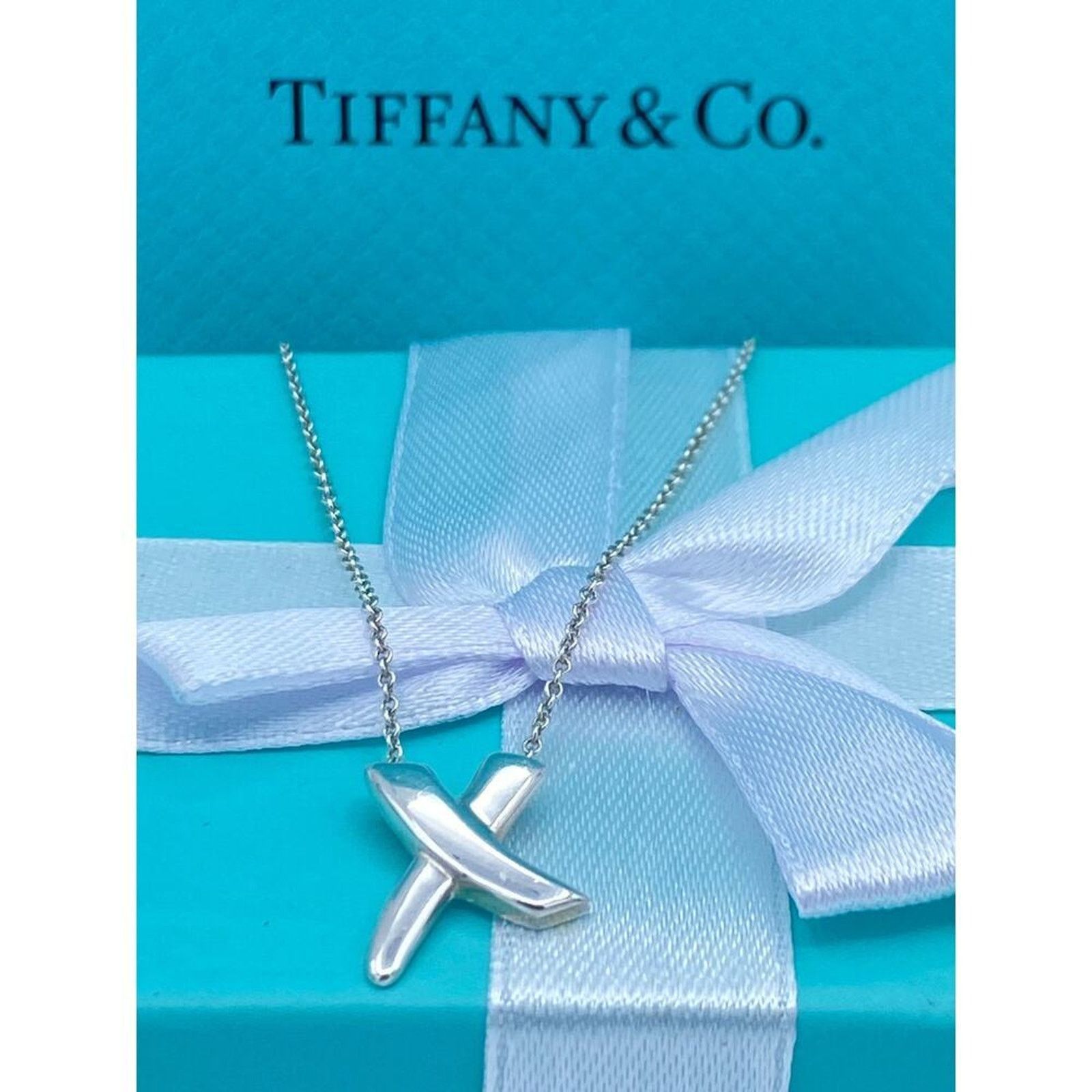 Tiffany & Co. Tiffany & Co Paloma Picasso Kiss Pendant Necklace Size ONE SIZE - 4 Thumbnail