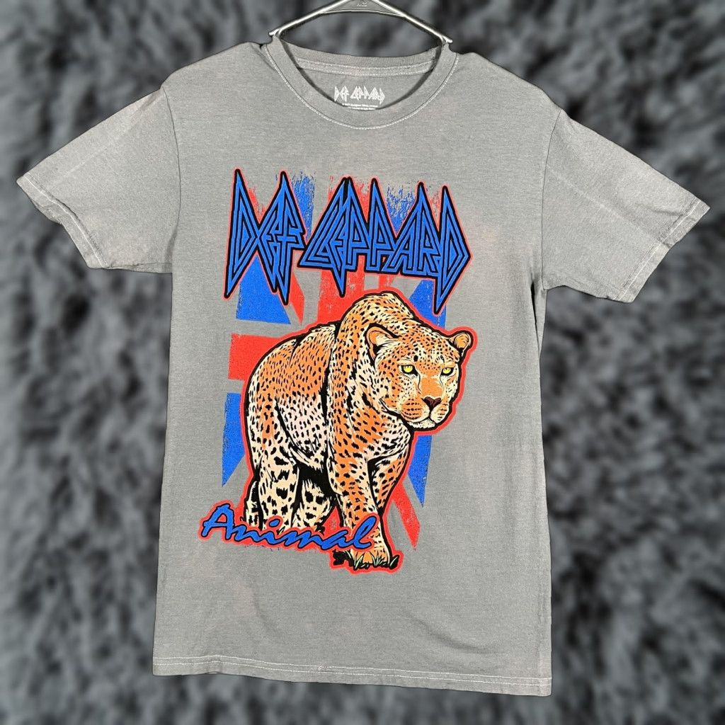 Vintage Def Leppard Shirt Mens S Gray Animal Leopard Union Jack Graphic Rock Tee Size US S / EU 44-46 / 1 - 1 Thumbnail
