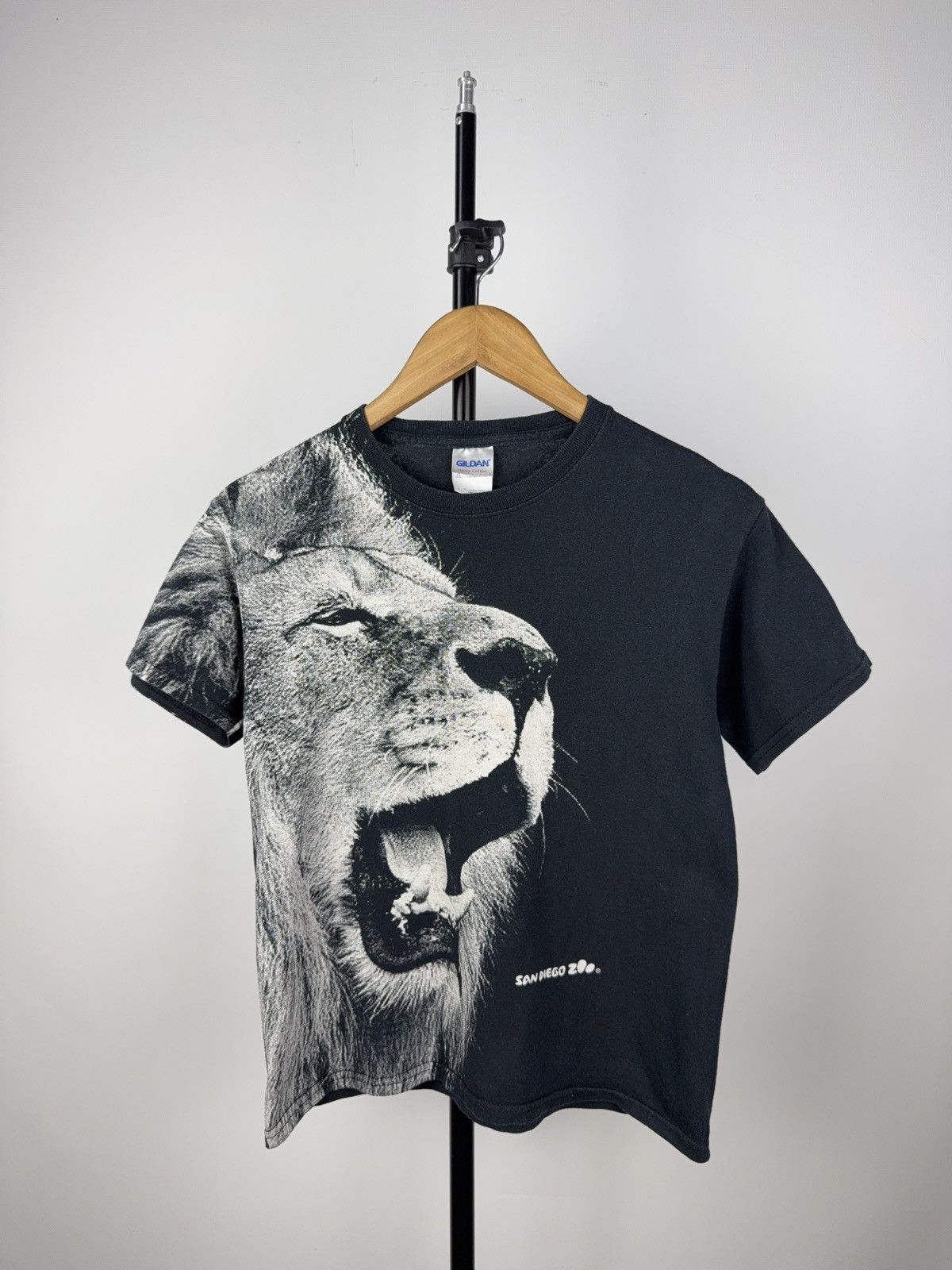 The Mountain × Vintage San Diego Zoo Lion Tee Black Big Graphic Animal Print Size L / US 10 / IT 46 - 1 Thumbnail