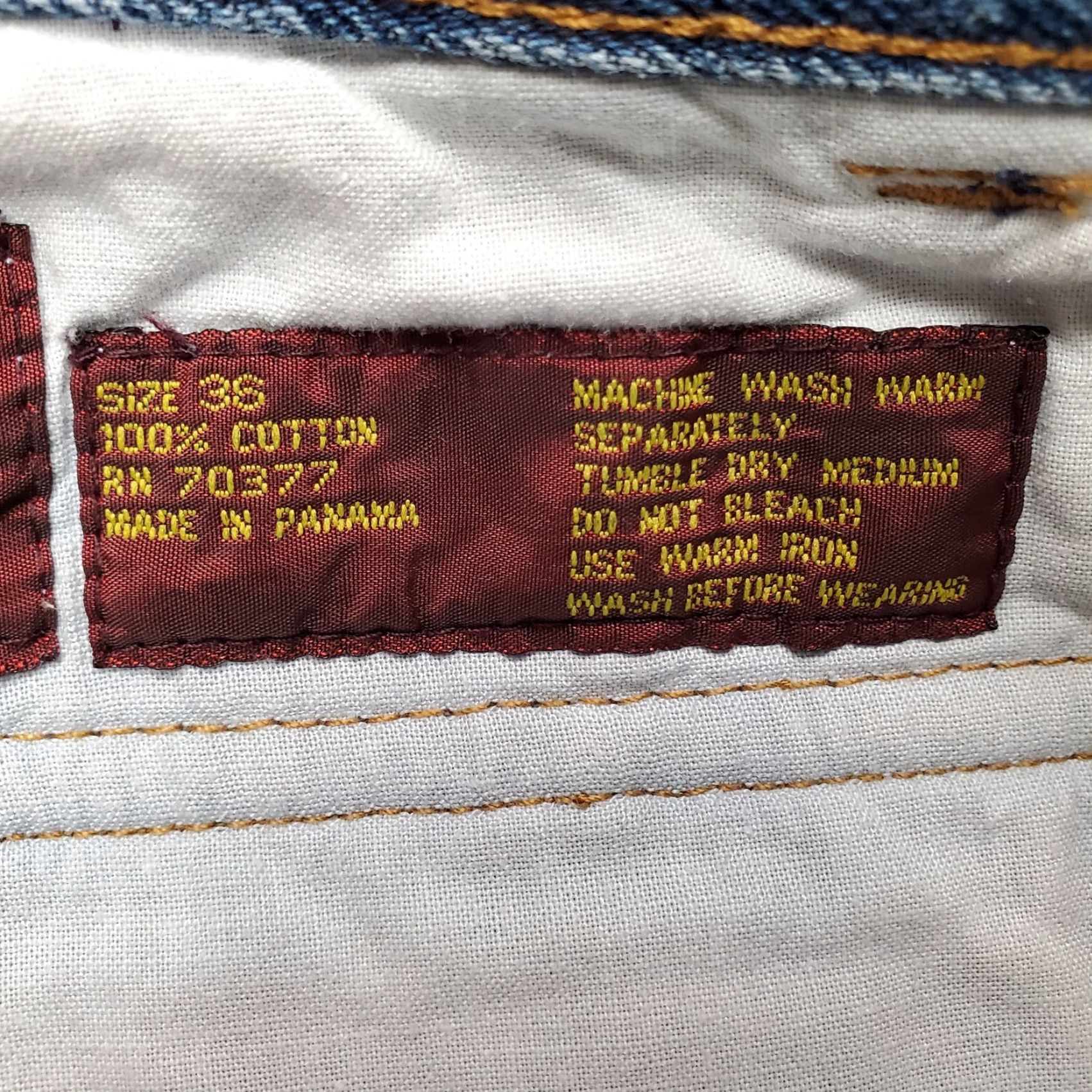 Denime VINTAGE Outrigger Bermuda Shorts Men 35 Blue Denim Twill Pleated 100% Cotton Y2K Casual Outdoor Pockets Zip Slant Pocket Mens Size US 35 - 5 Thumbnail