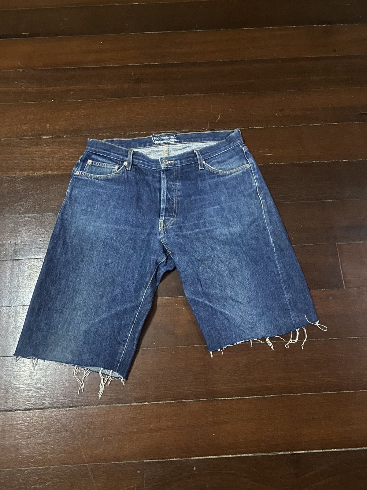FIRE 🔥🔥 VINTAGE SUPREME DENIM TEAR RIPPED SHORT DISTRESSED