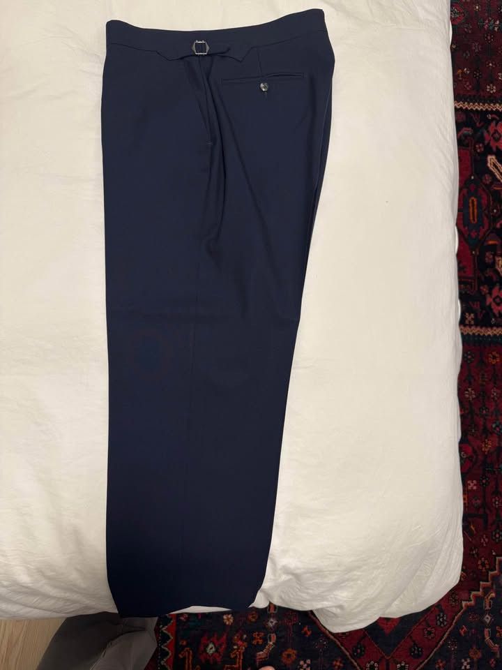 Suitsupply Suitsupply - Navy Trousers (SZ 34-36) Size US 36 / EU 52 - 1 Thumbnail