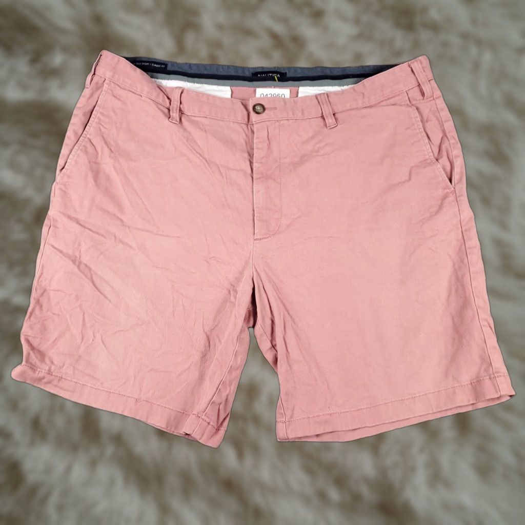 Nautica VINTAGE Nautica Men's Chino Shorts Waist 40 Red Casual Flat Front Cotton Size US 40 / EU 56 - 1 Thumbnail