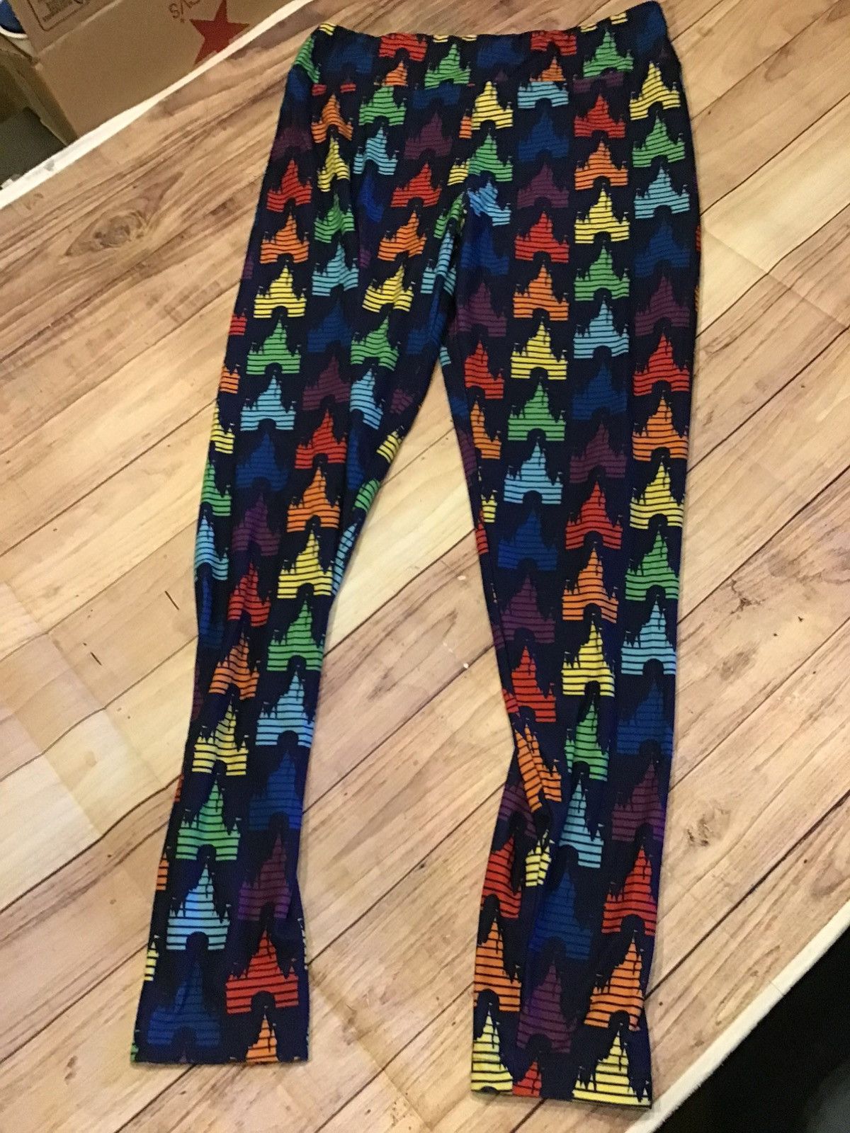 Other Walt disney world fantasyland castle rainbow leggings size m Size 28" / US 6 / IT 42 - 5 Thumbnail