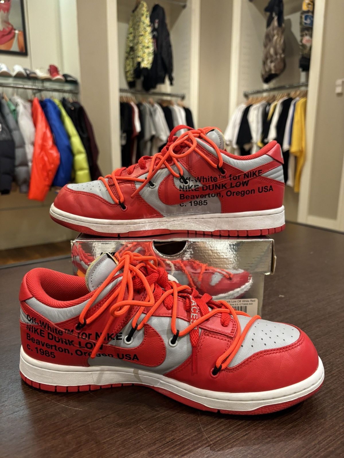 Nike × Off-White Nike Dunk Low Off-White University Red Size US 9.5 / EU 42-43 - 2 Thumbnail