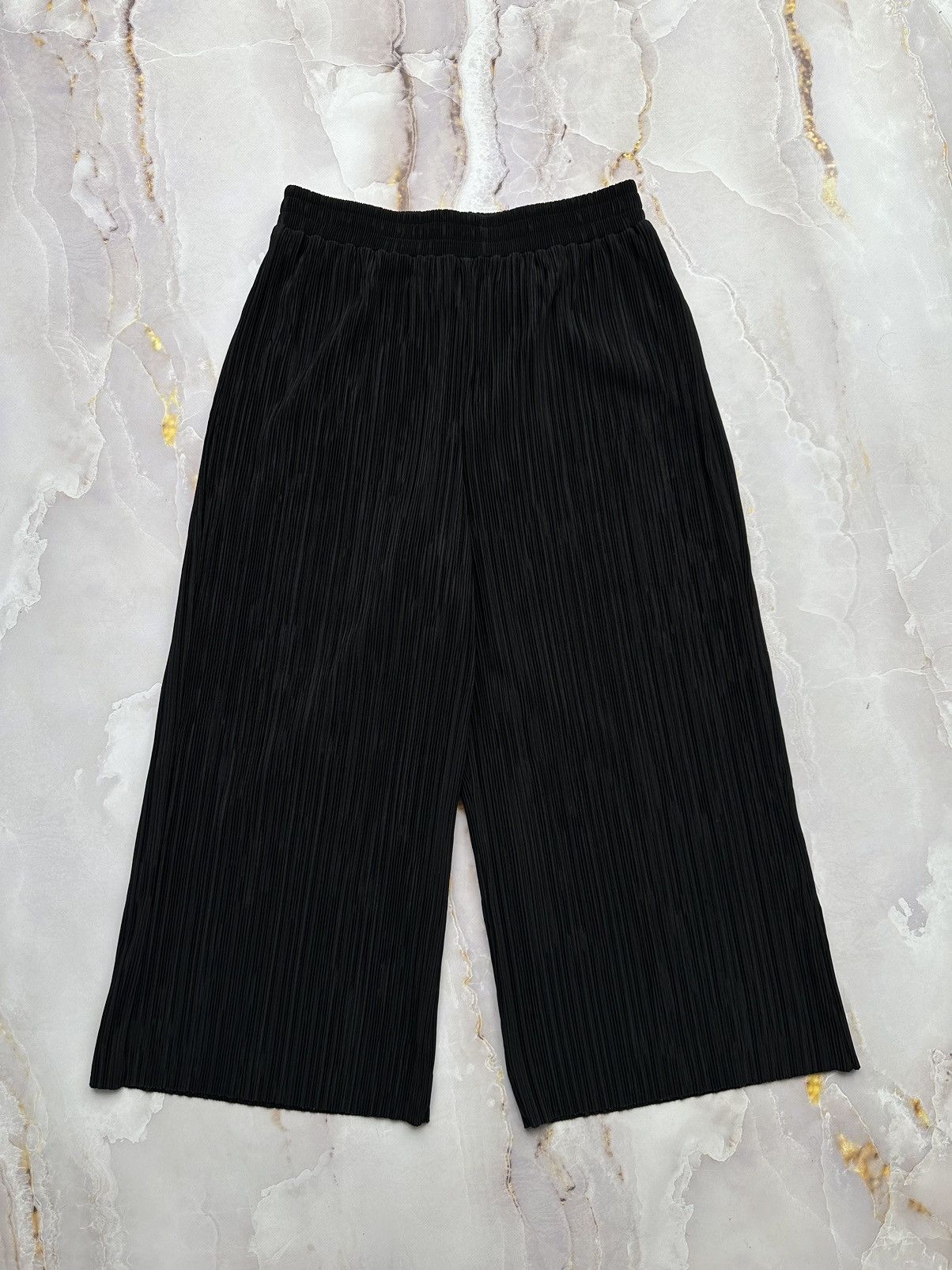 Vintage Cropped Pleated Pants