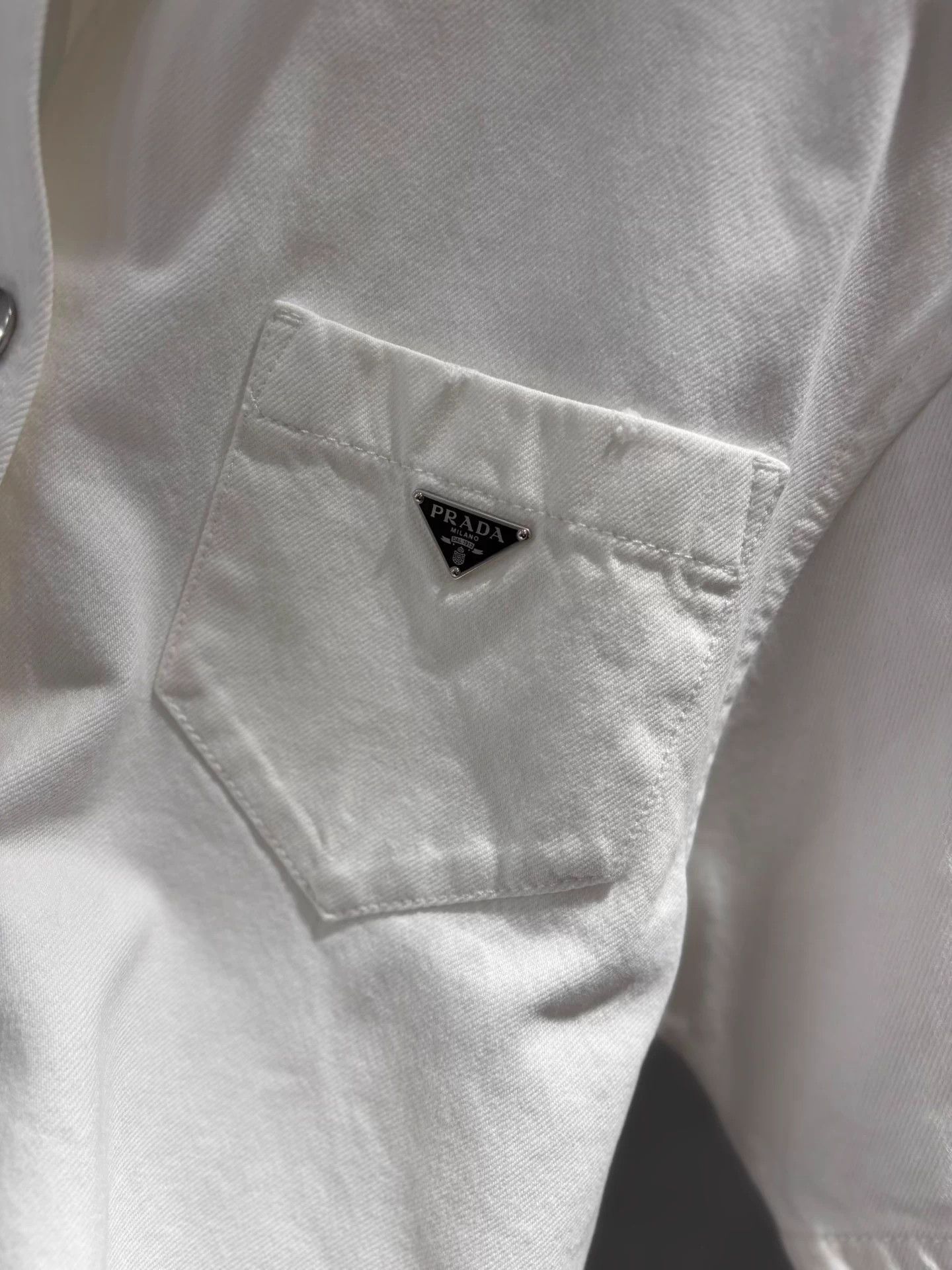 Prada Prada Vintage Triangle Logo White Short-Sleeve Denim 36 Size XS / US 0-2 / IT 36-38 - 2 Thumbnail