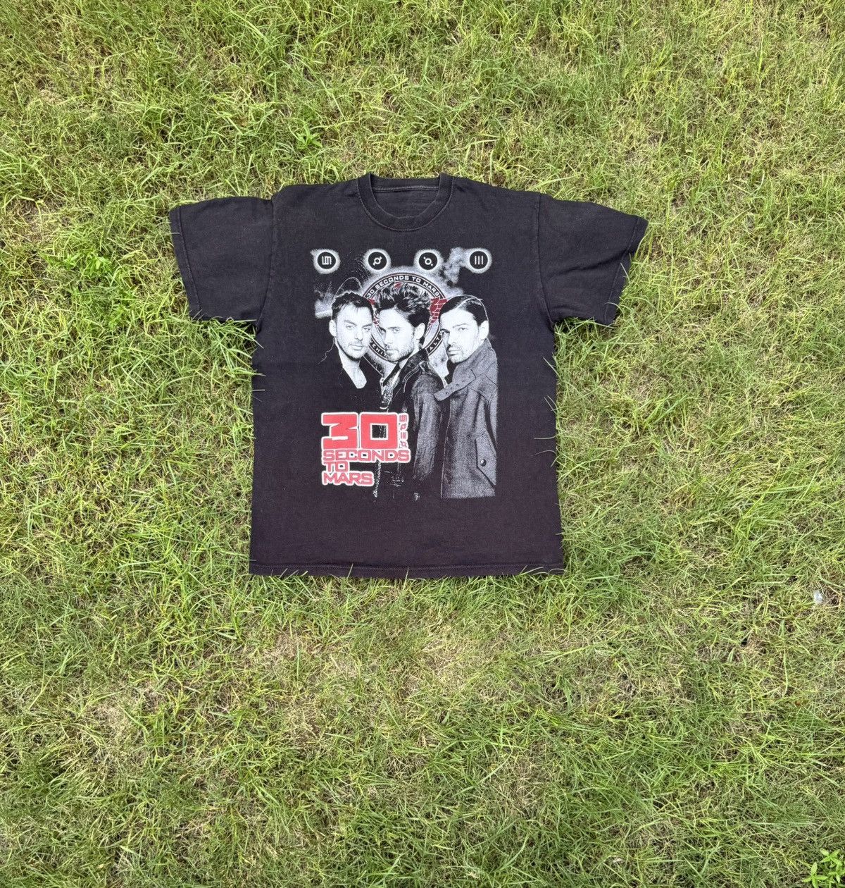 Vintage Vintage 30 Seconds To Mars Tee T-shirt Size US M / EU 48-50 / 2 - 1 Thumbnail