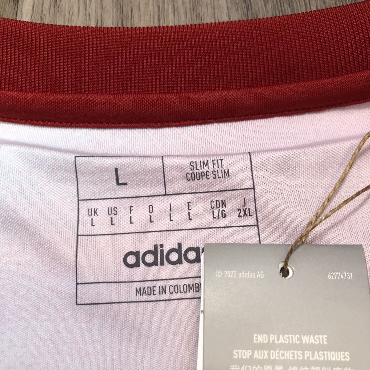 Adidas Colombia 22/23 training jersey (bnwt) Size US L / EU 52-54 / 3 - 6 Thumbnail