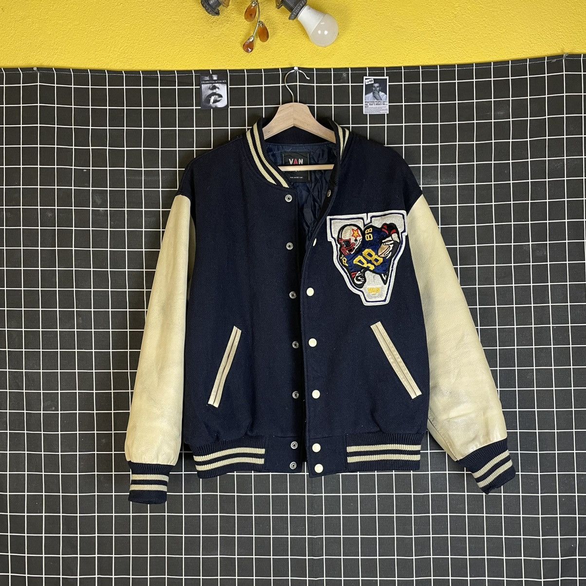 Van VINTAGE VAN JAC LEATHER SLEEVE WOOL VARSITY JACKET Size US L / EU 52-54 / 3 - 3 Thumbnail