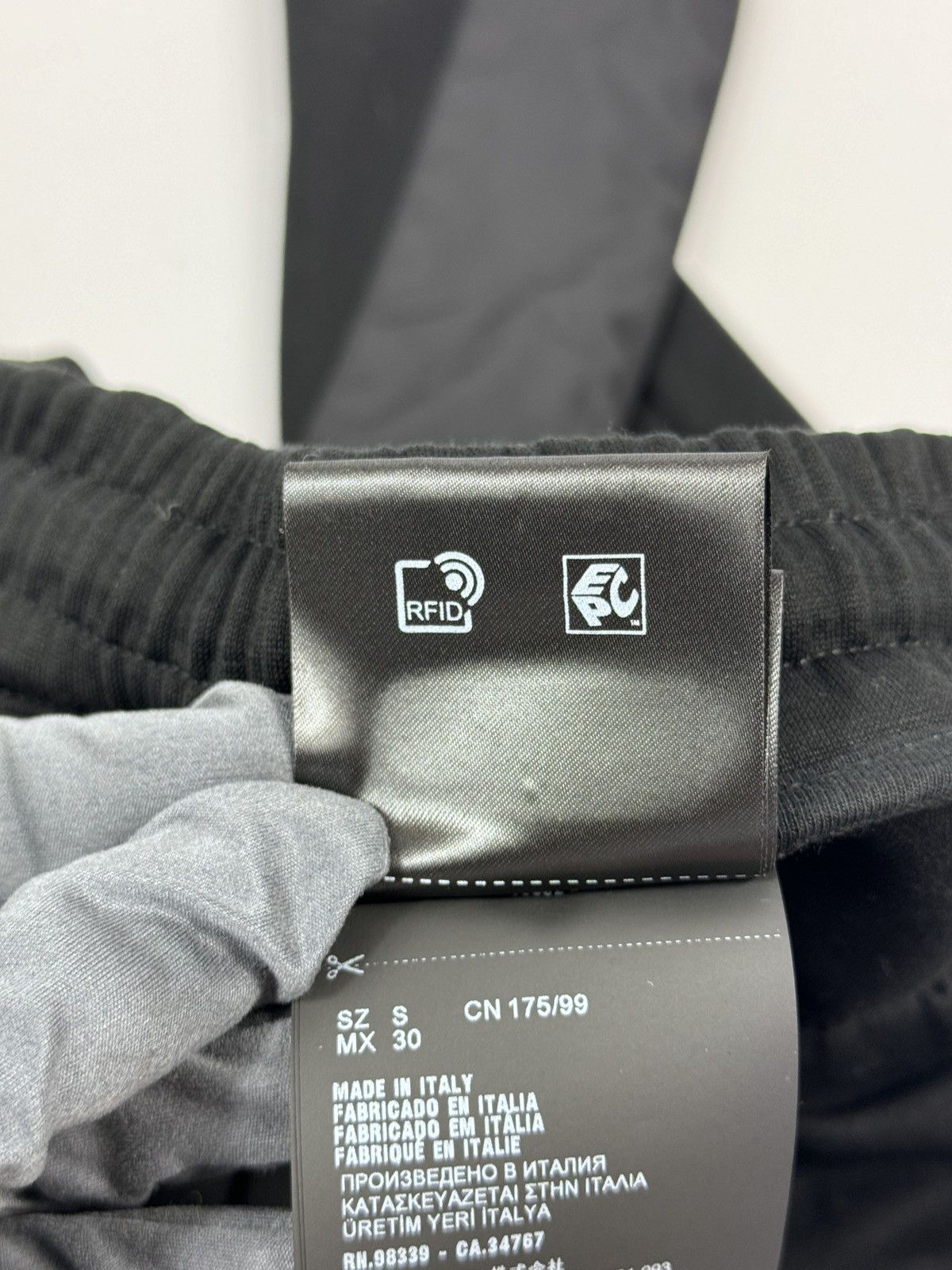 Prada TRIANGLE LOGO JOGGERS Size US 30 / EU 46 - 8 Thumbnail