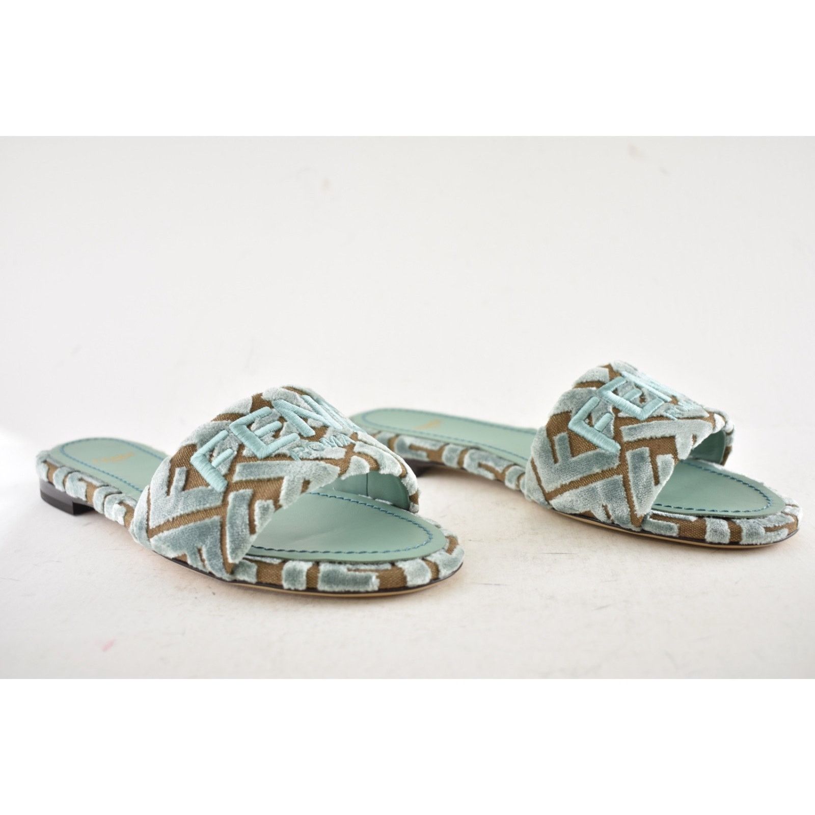 Fendi Fendi Sunshine Velvet FF Logo Menta Green Mule Slide 40 Size US 10 / IT 40 - 3 Thumbnail