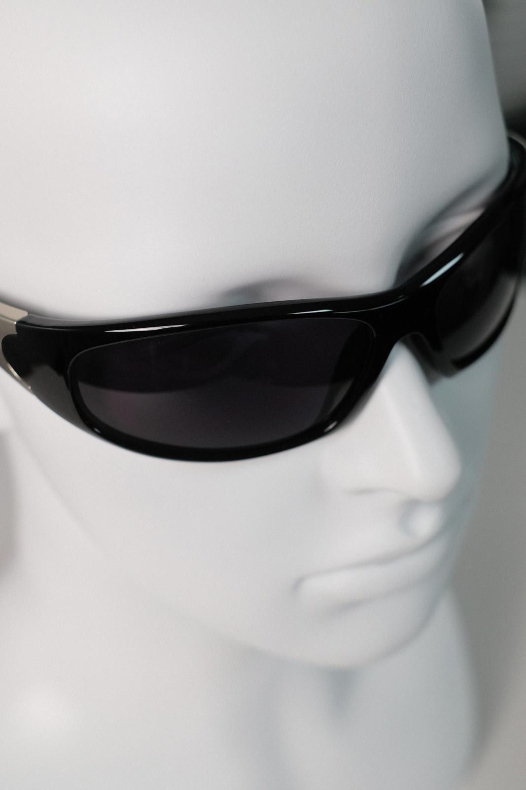 Japanese Brand Vintage Y2k Avant Garde Futuristic Black Sunglasses Unisex Size ONE SIZE - 3 Thumbnail
