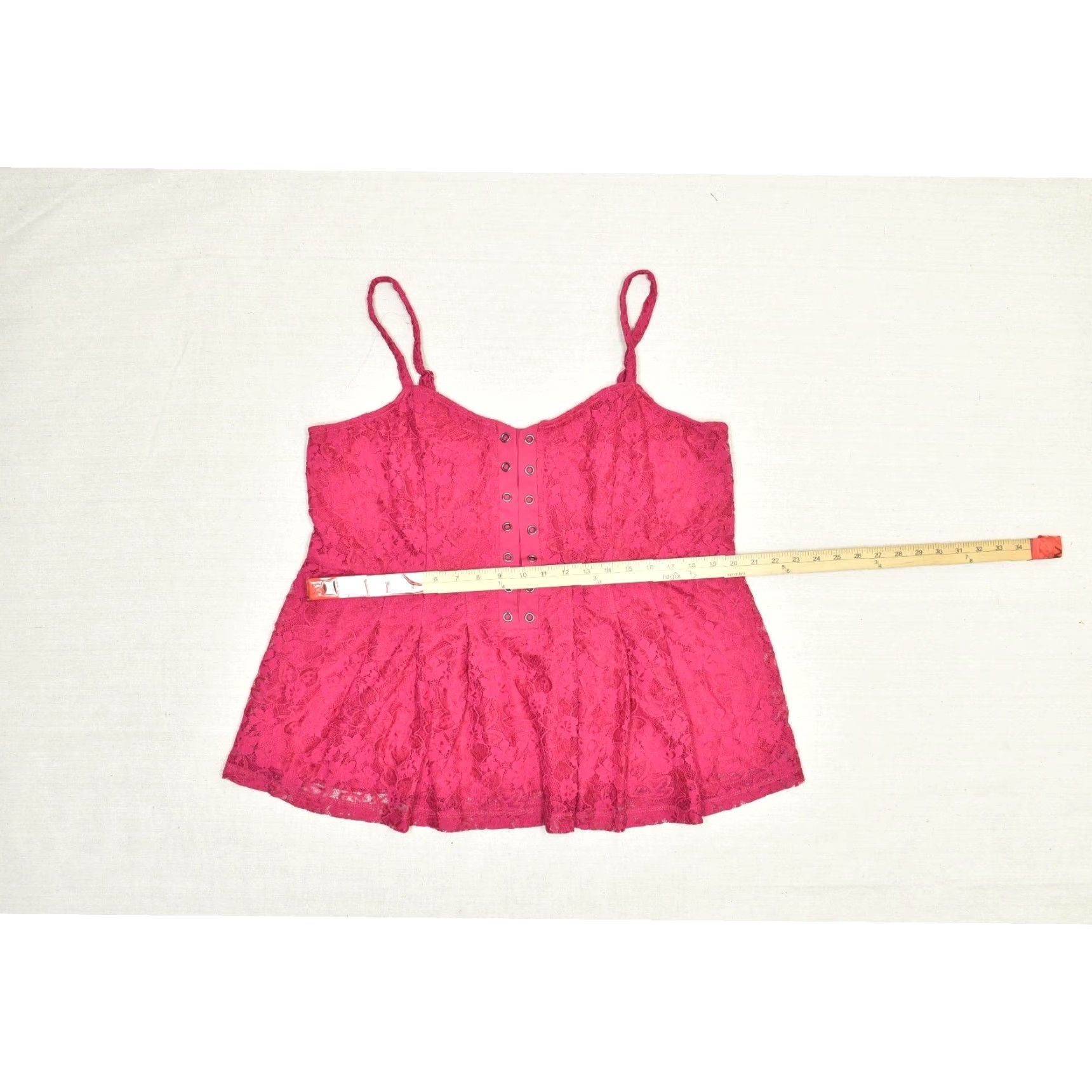 Torrid Torrid Pink Lace Peplum Cami Top Blouse Plus Size 2 Sleeveless Smocked Back Womens Shirt Summer Spring Size XS / US 0-2 / IT 36-38 - 3 Thumbnail
