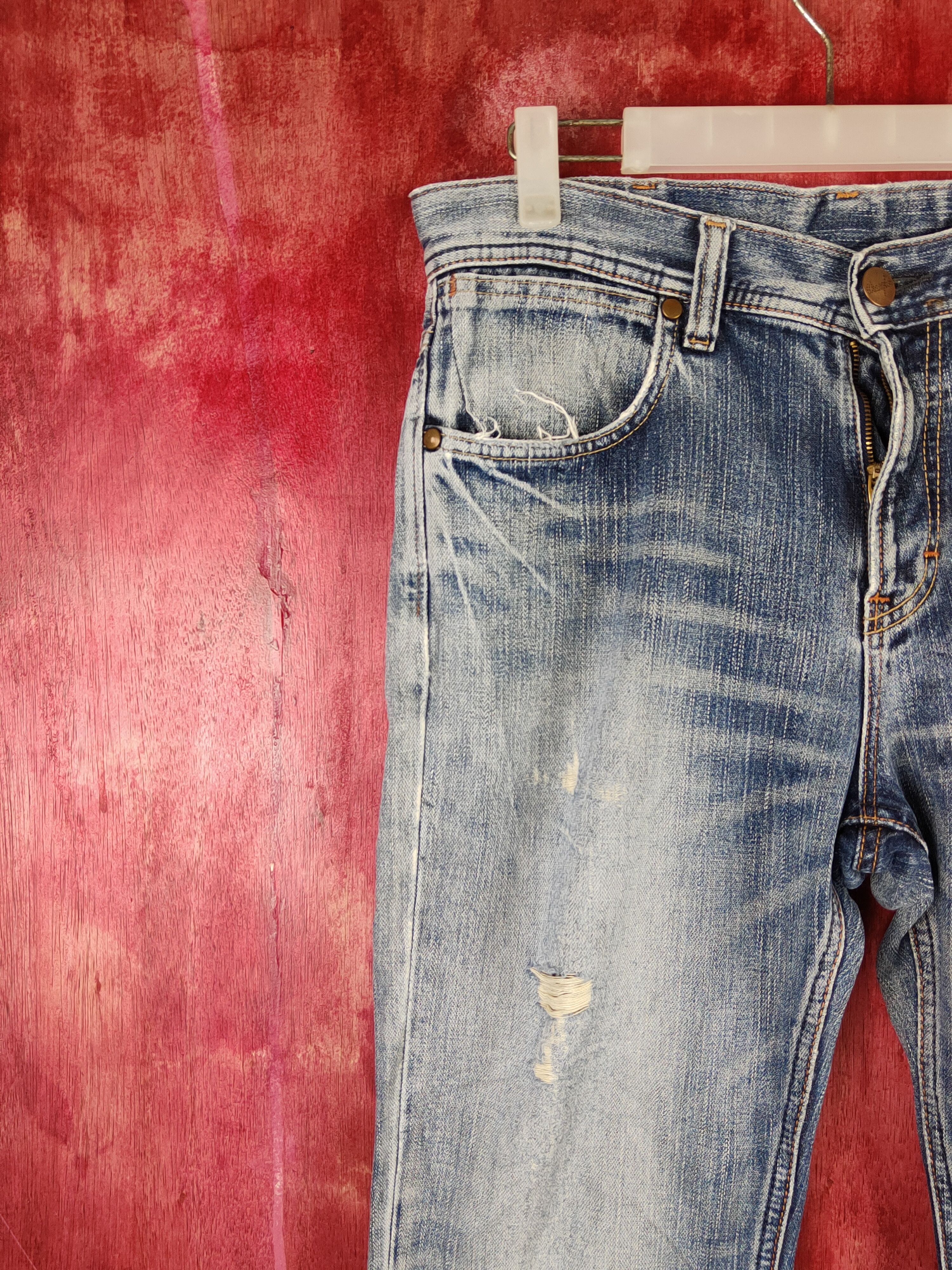 Vintage Wrangler Blue Faded Distressed Ripped Jeans #S1702 Size US 32 / EU 48 - 3 Thumbnail
