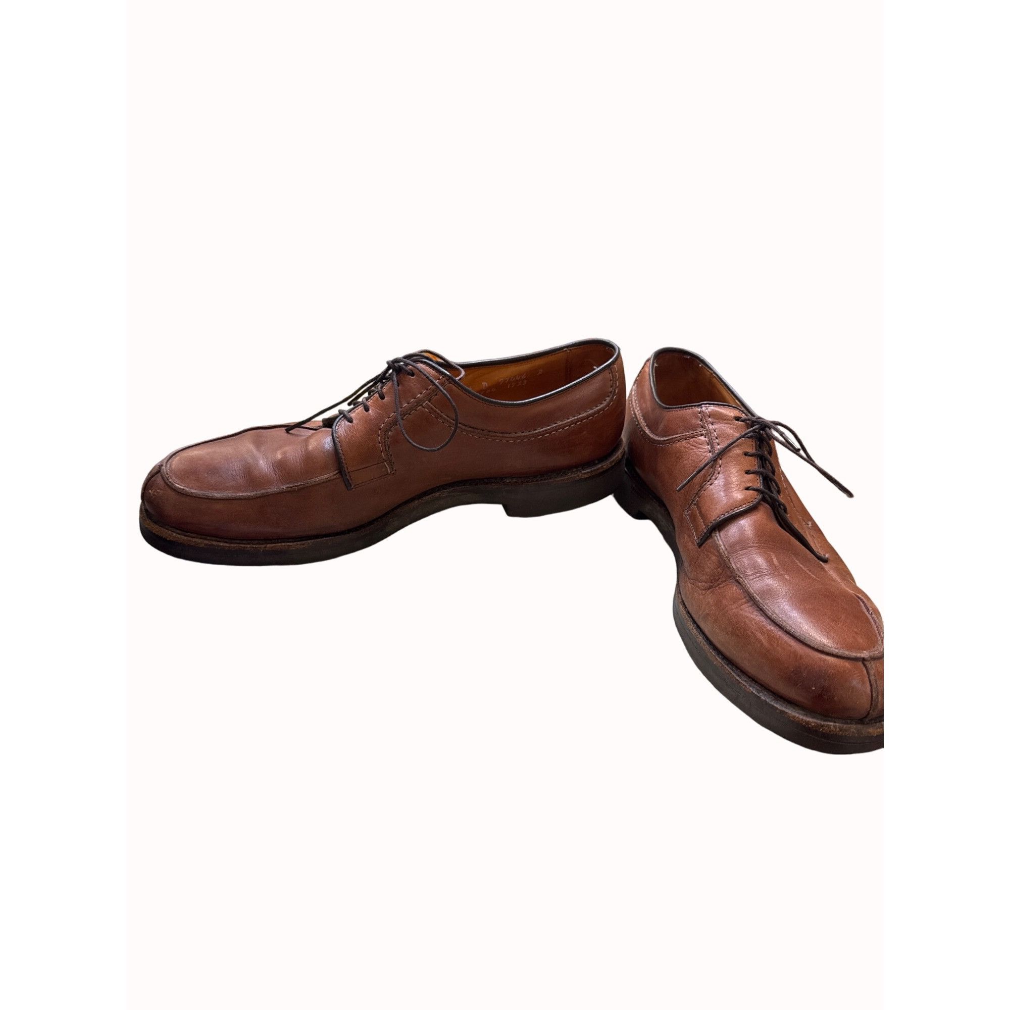 Allen Edmonds Allen Edmonds men’s brown leather dress up laced Oxford shoe Size US 9.5 / EU 42-43 - 4 Thumbnail