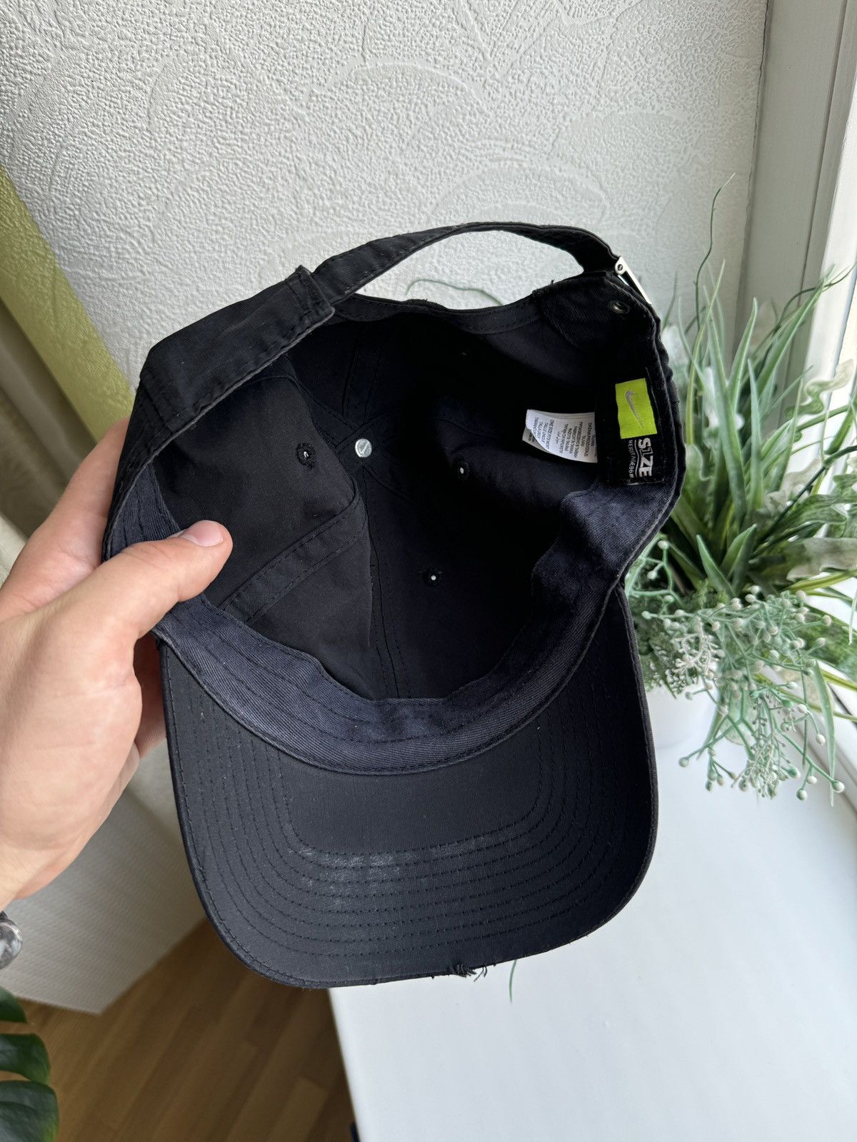 Nike Vintage Y2K Nike Metal Swoosh Washed Black Cap Size ONE SIZE - 11 Thumbnail