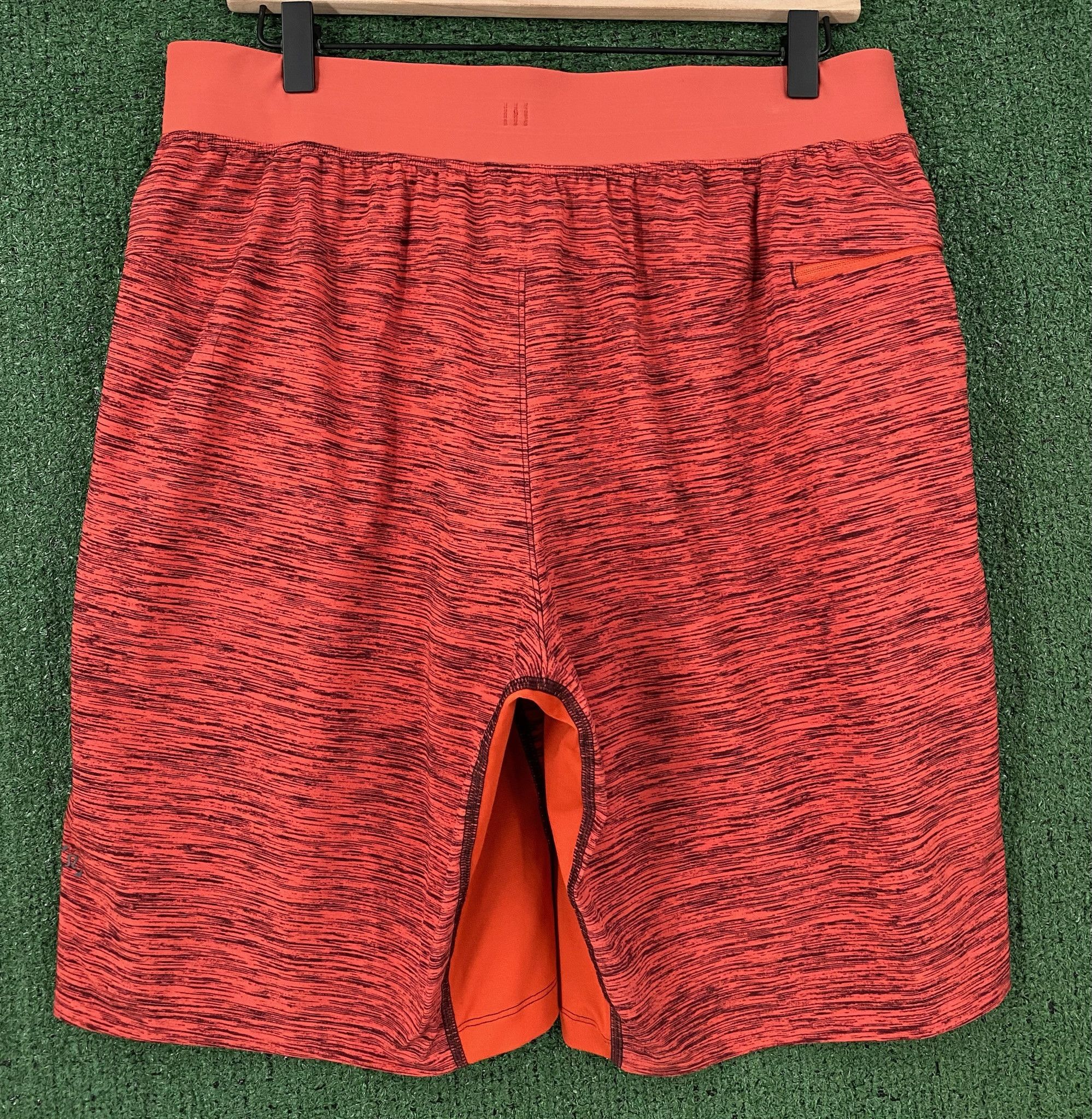 Lululemon Lululemon T.H.E. Short Linerless Pink Plum Shorts Large Size US 36 / EU 52 - 5 Thumbnail