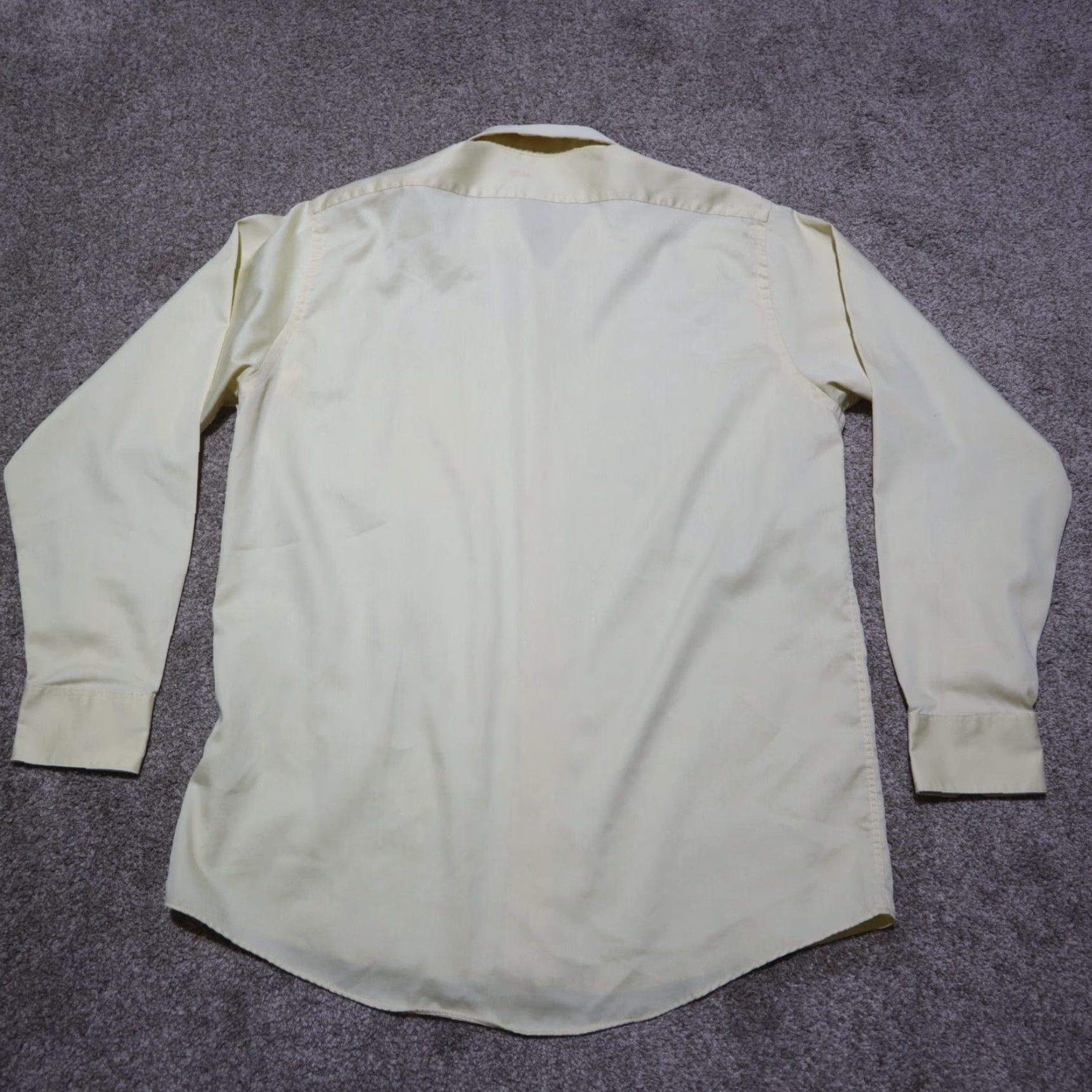 Arrow Arrow Shirt Men L Yellow Button-Down Short Sleeve 16.5 34/35 Cotton Polyester Casual Workwear 2010s Size US L / EU 52-54 / 3 - 8 Thumbnail