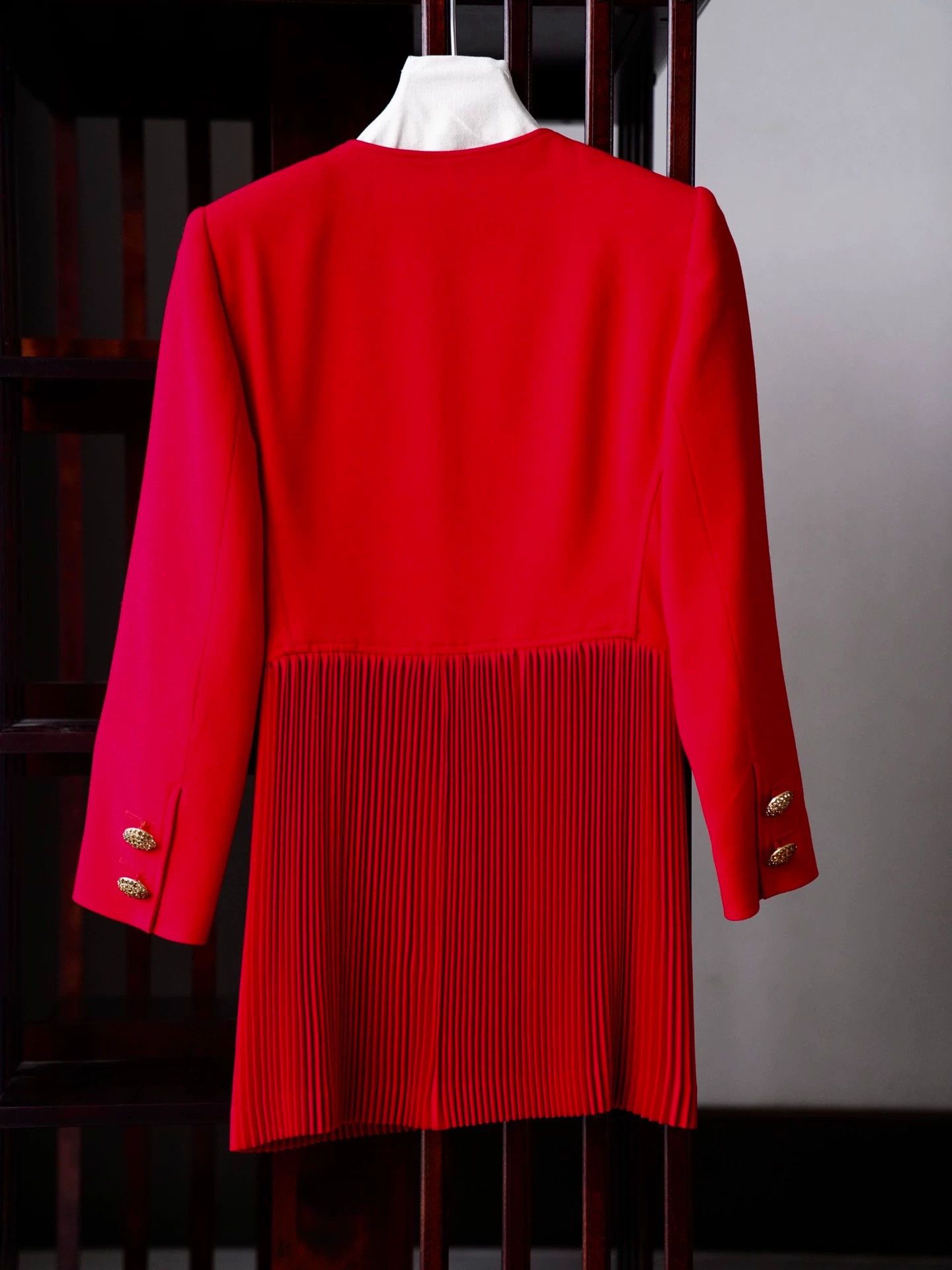 Valentino Valentino Vintage Wool Pleated Red Gemstone Button Blazer Size M / US 6-8 / IT 42-44 - 5 Thumbnail
