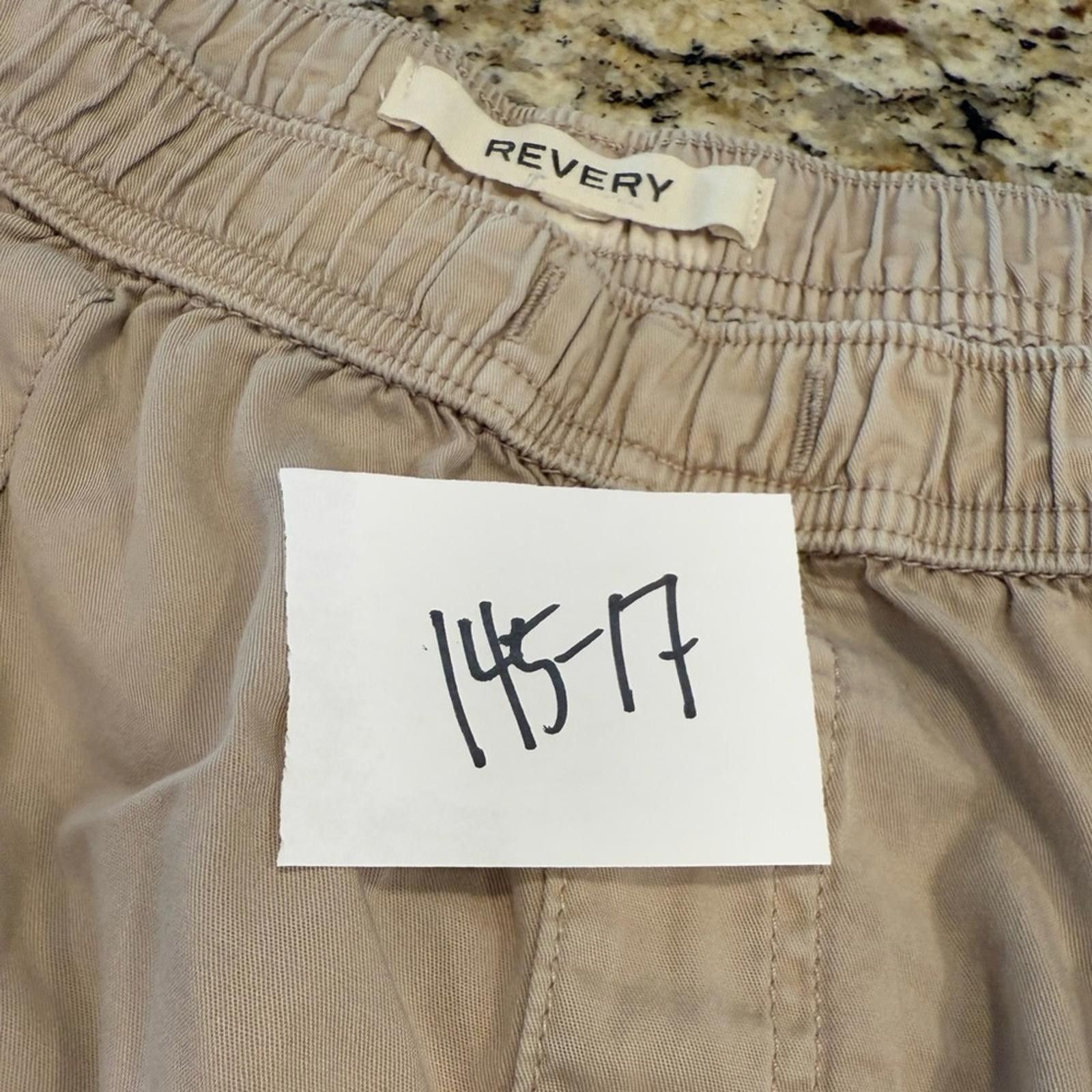 Other Reverly tan elastic waist pull on casual cotton shorts SZ M Size 32" / US 10 / IT 46 - 9 Thumbnail
