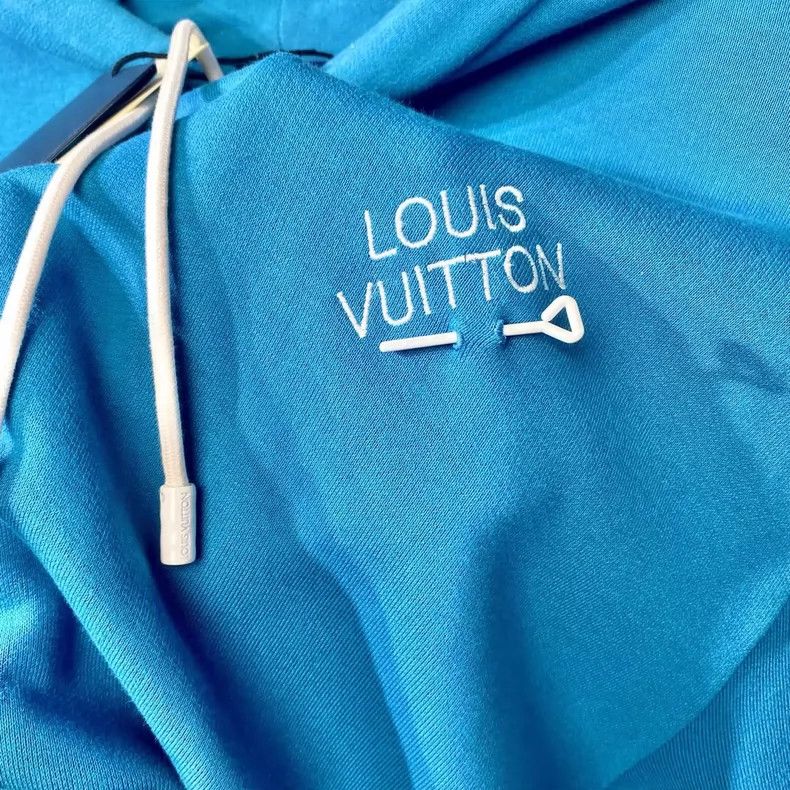 Louis Vuitton LOUIS VUITTON Pin Embroidered logo Blue hoodie 2504-Nextarr Size US L / EU 52-54 / 3 - 6 Thumbnail