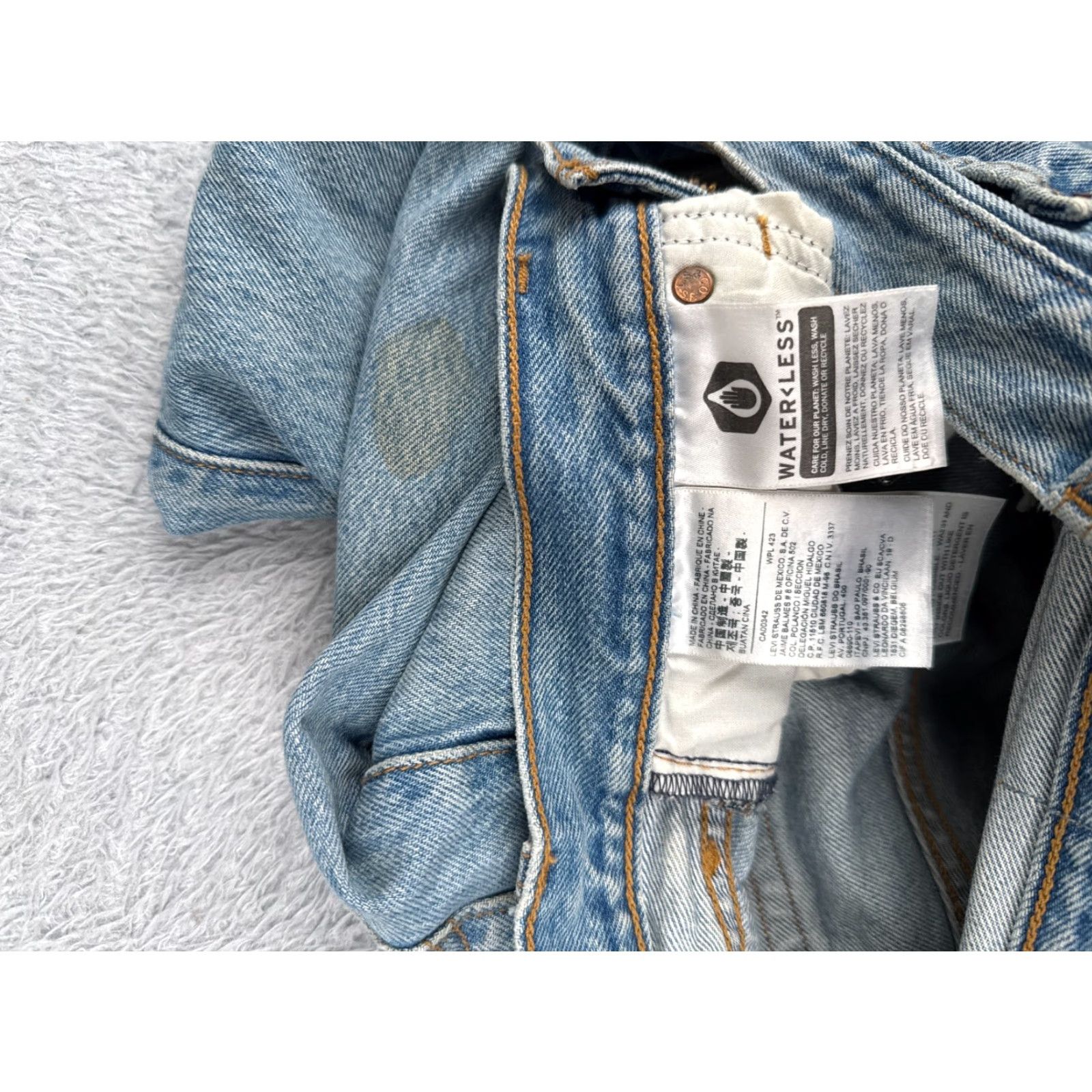 Levi's Levis Premium Jeans Women 26 Blue Denim Wedgie Distressed Stained 26x26 Jeans Size 26" / US 2 / IT 38 - 7 Thumbnail