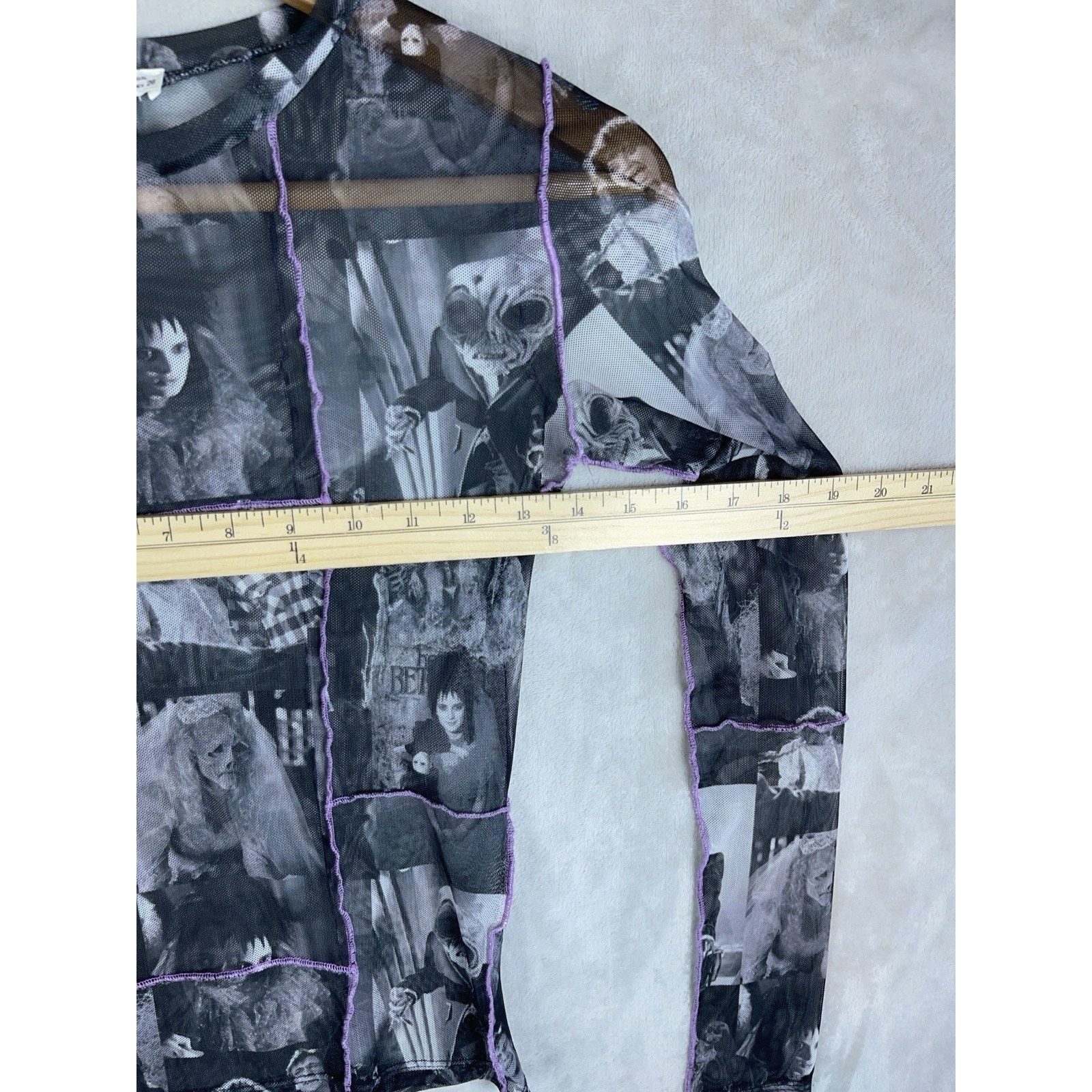 Pull & Bear Pull & Bear X Beetlejuice Semi Sheer Mesh Open Weave Top Sml Size S / US 4 / IT 40 - 7 Thumbnail