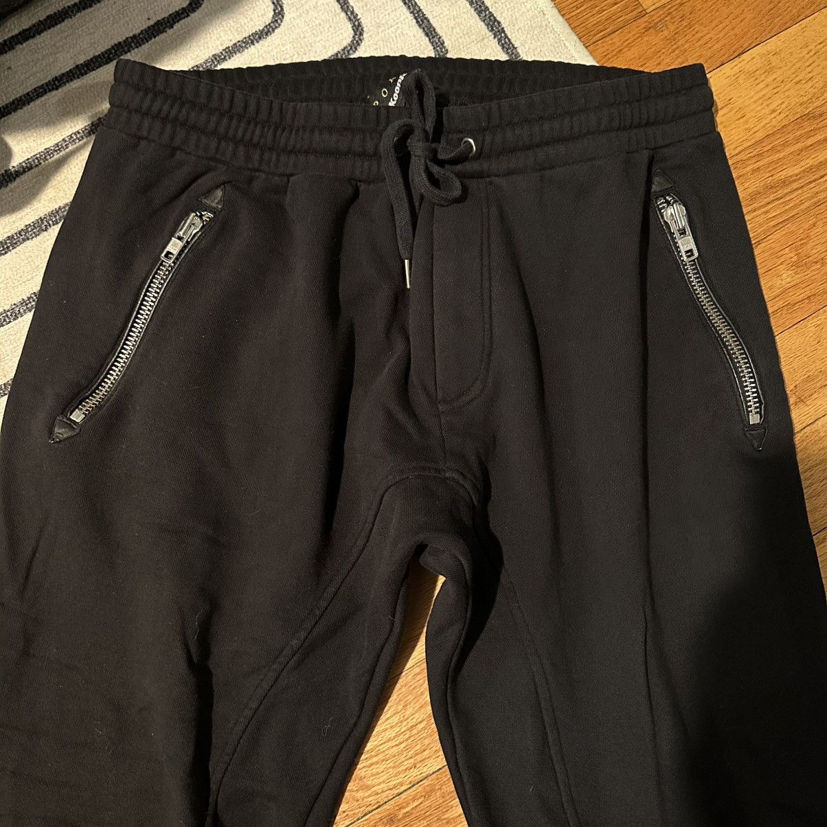 Designer × The Kooples the Kooples Cropped Jogger Black Leather Trim Size US 30 / EU 46 - 3 Thumbnail